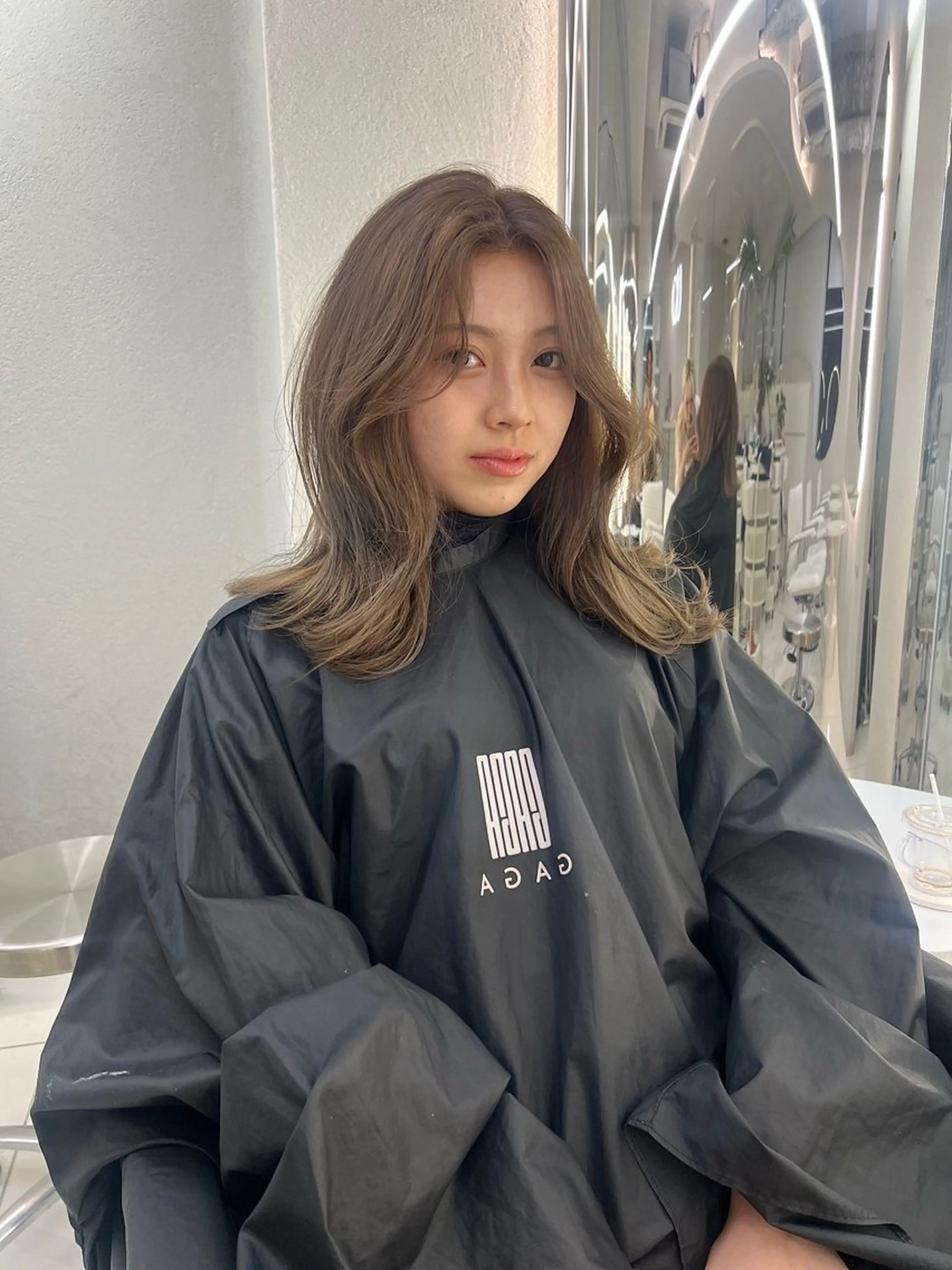 ミディアム GAGA所属・GAGA AMIKAのヘアスタイル