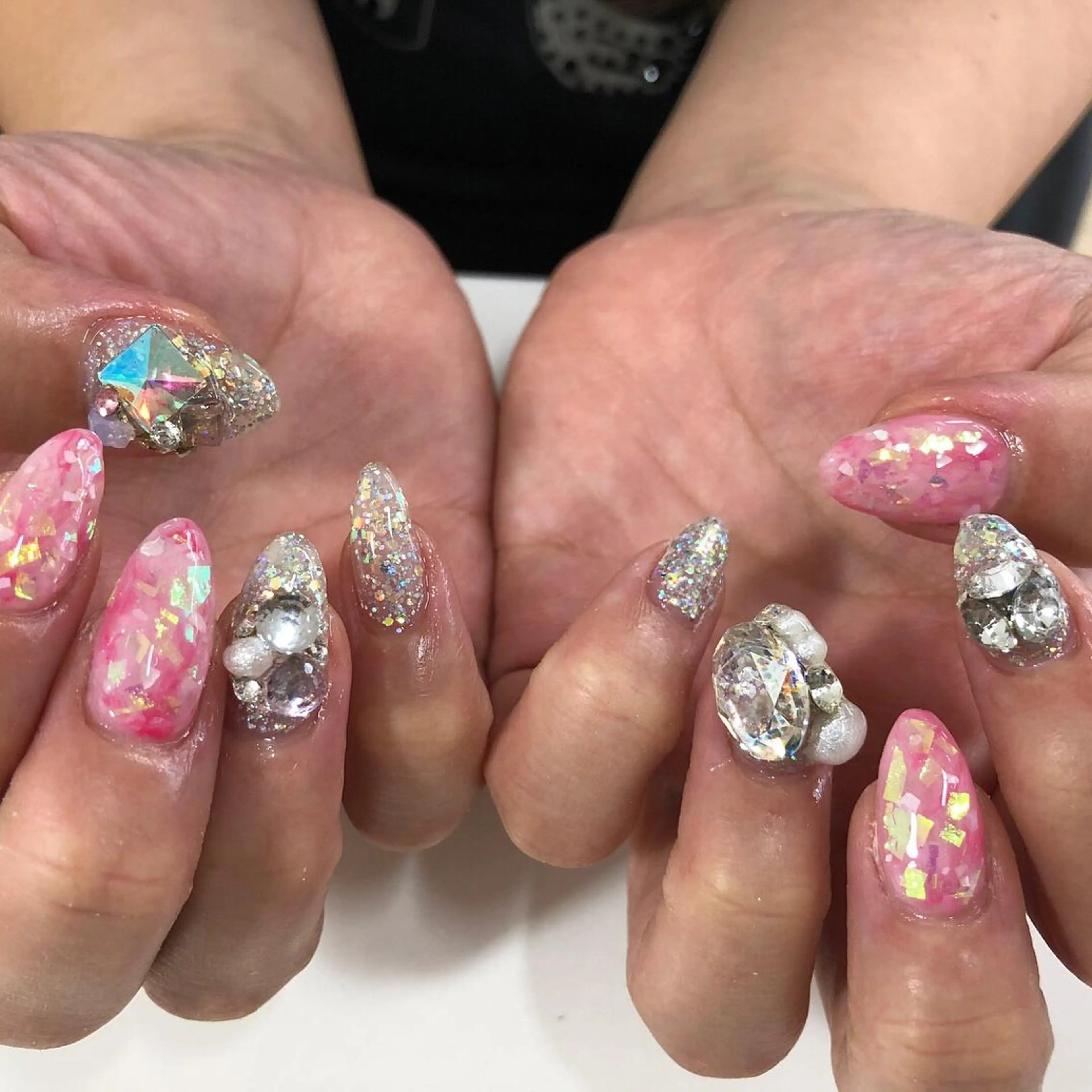 ネイル アートネイル ストーンネイル esNail&eye イーズネイル＆アイのネイルデザイン