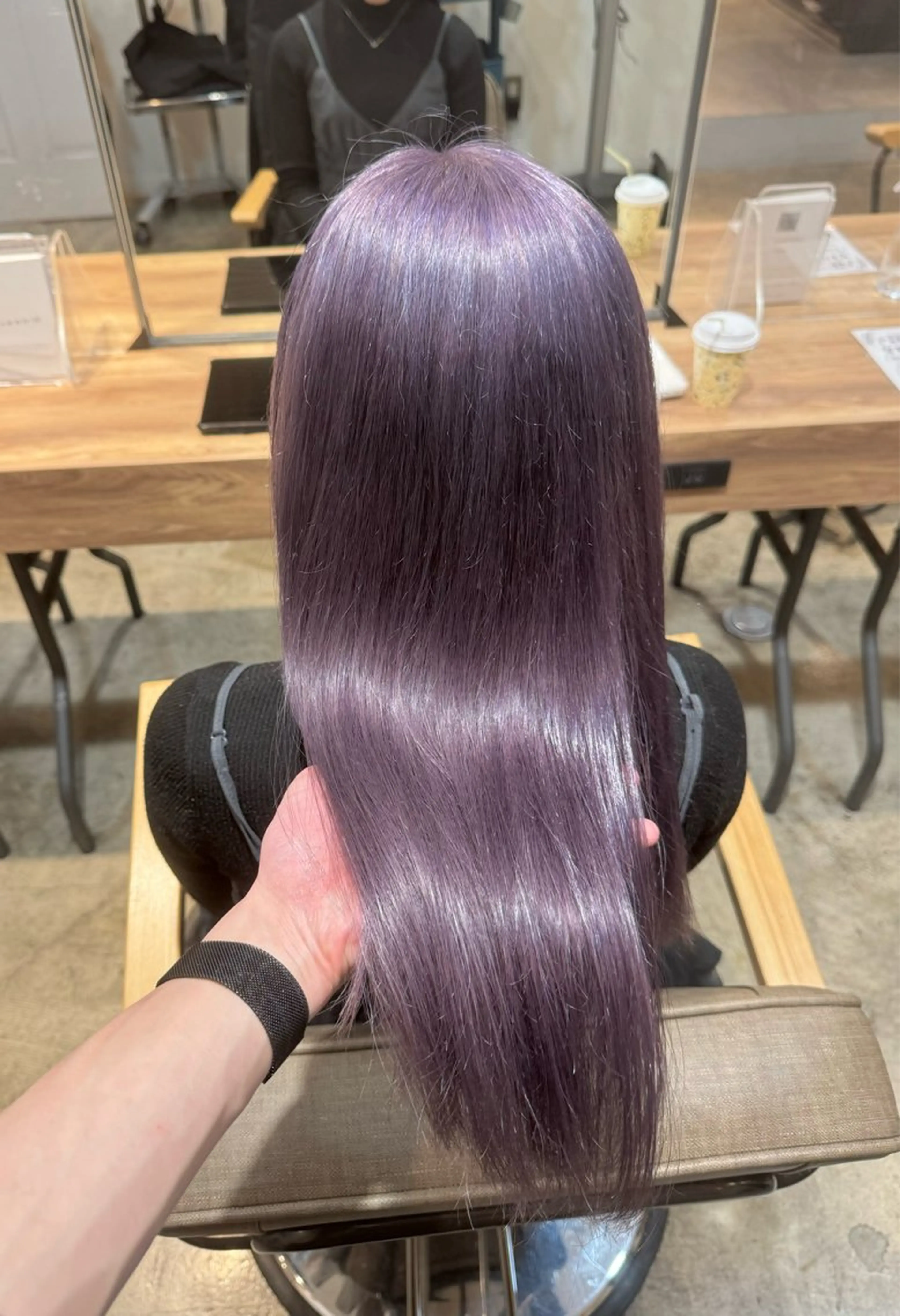 セミロング カラー ラベンダーカラー ラベンダーグレー 聖斗 /ハイトーン/パーマのヘアスタイル