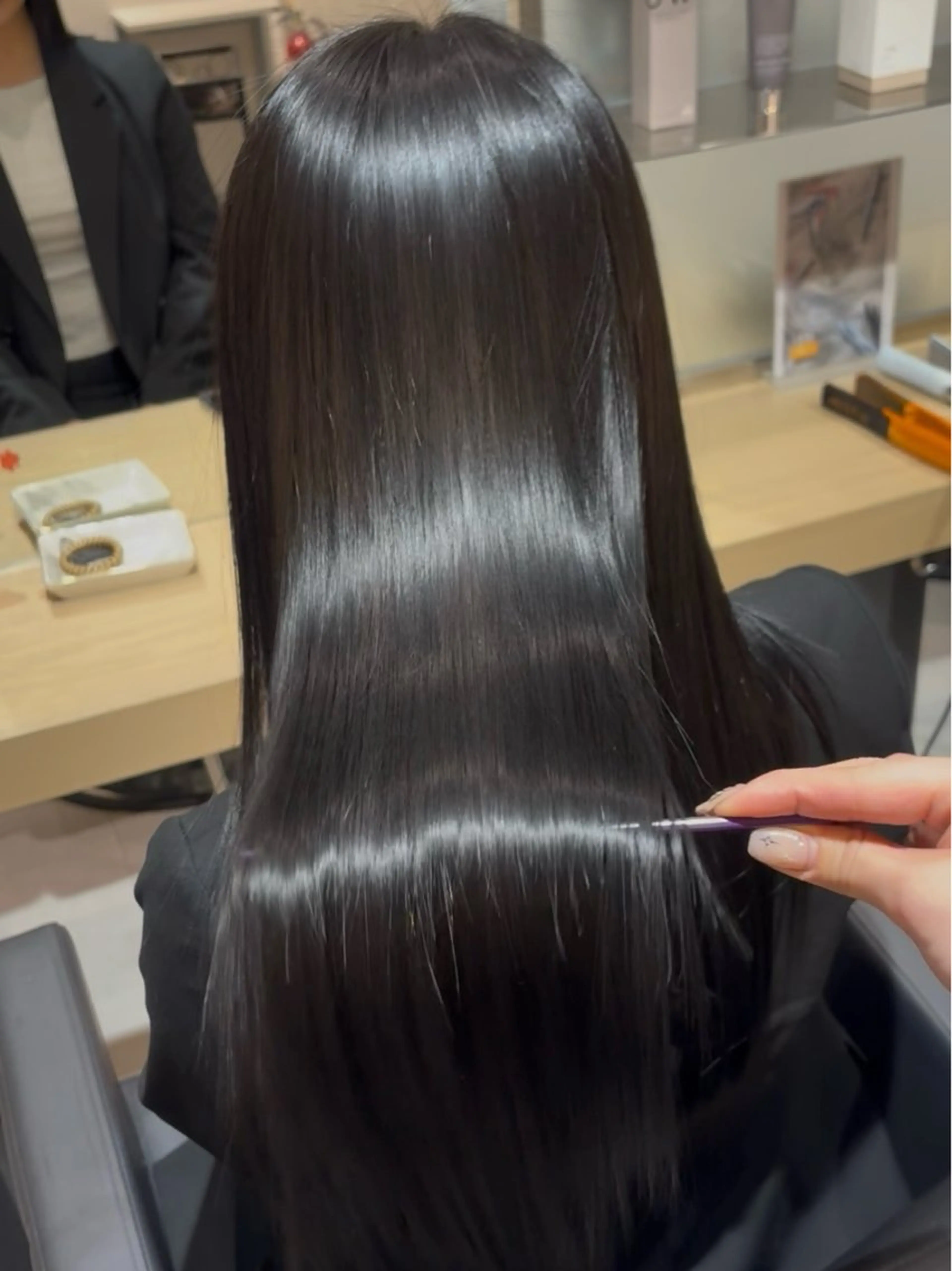 ロング 髪質改善 カット 縮毛矯正 加藤 麻夢のヘアスタイル