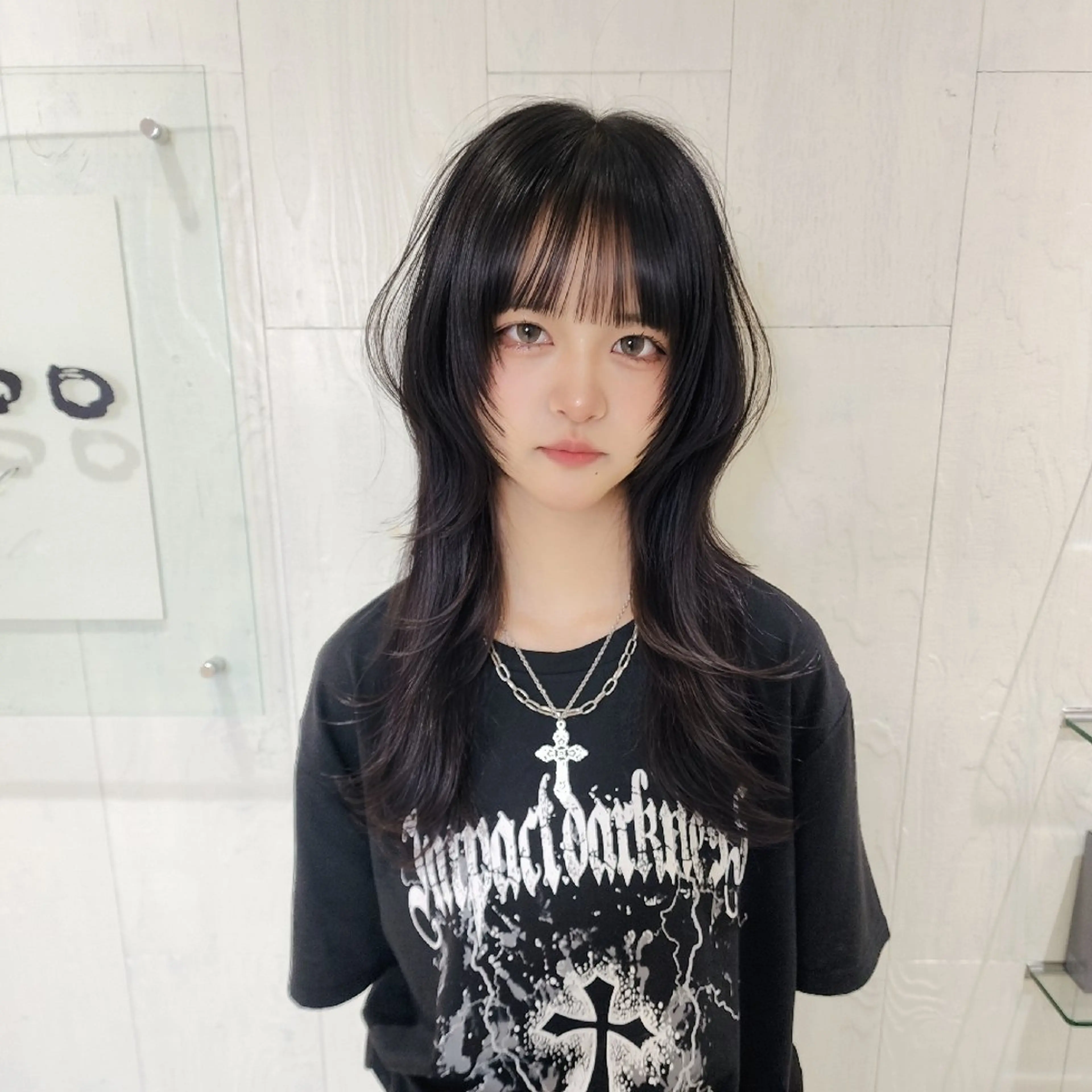 ロング 顔周りカット ハッシュカット レイヤーカット ロング ウルフカット カット トリートメント レイヤーカット/ ウルフカット/大橋 のヘアスタイル
