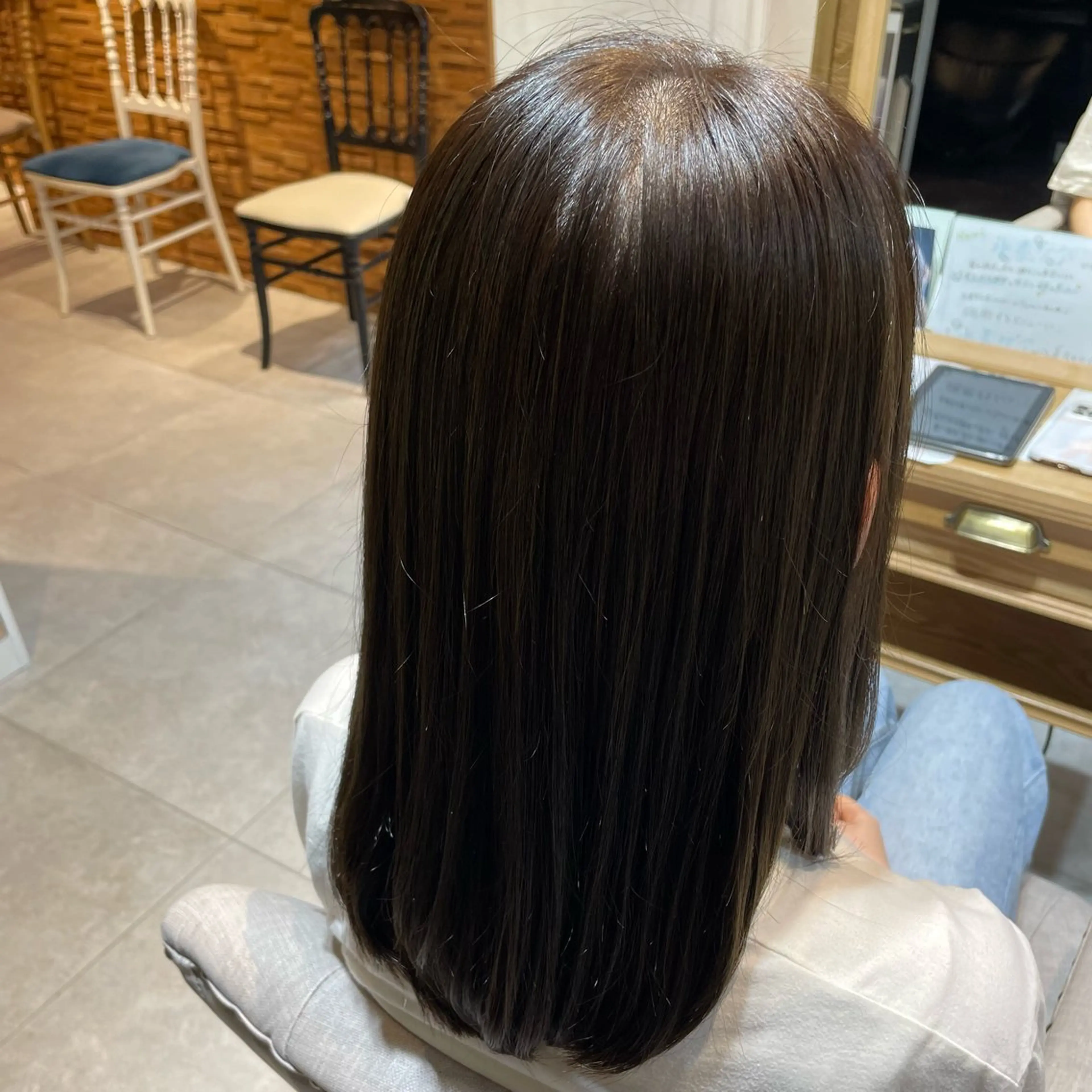カラー ヘアカラー 佐々木 悠莉のヘアスタイル