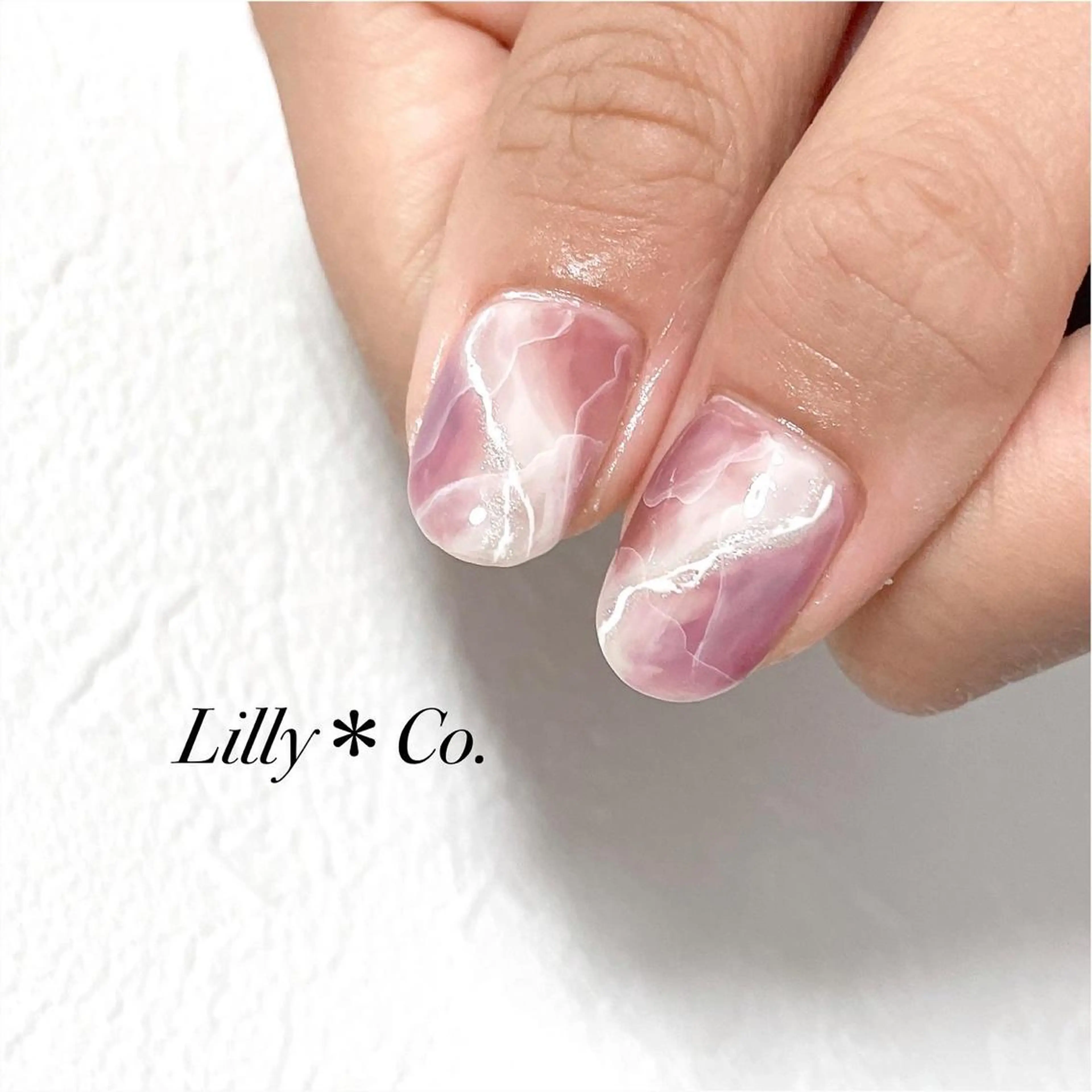 ネイル ジェルネイル ハンドネイル ハンドケア Lilly Co.のネイルデザイン