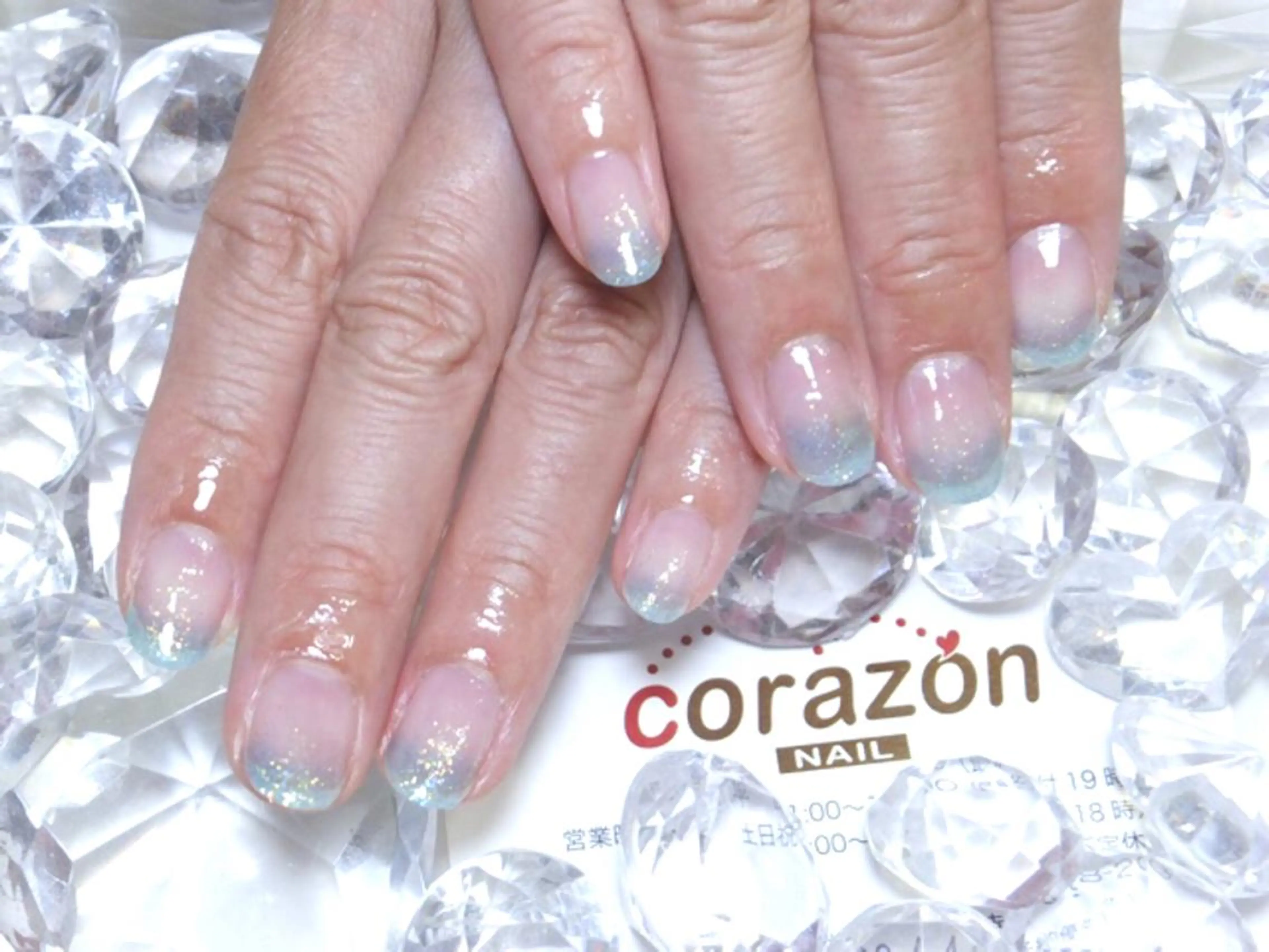 ネイル クリアネイル グラデーション ラメ(グリッター) ワンカラーネイル corazon所属・ネイリスト aicoのネイルデザイン