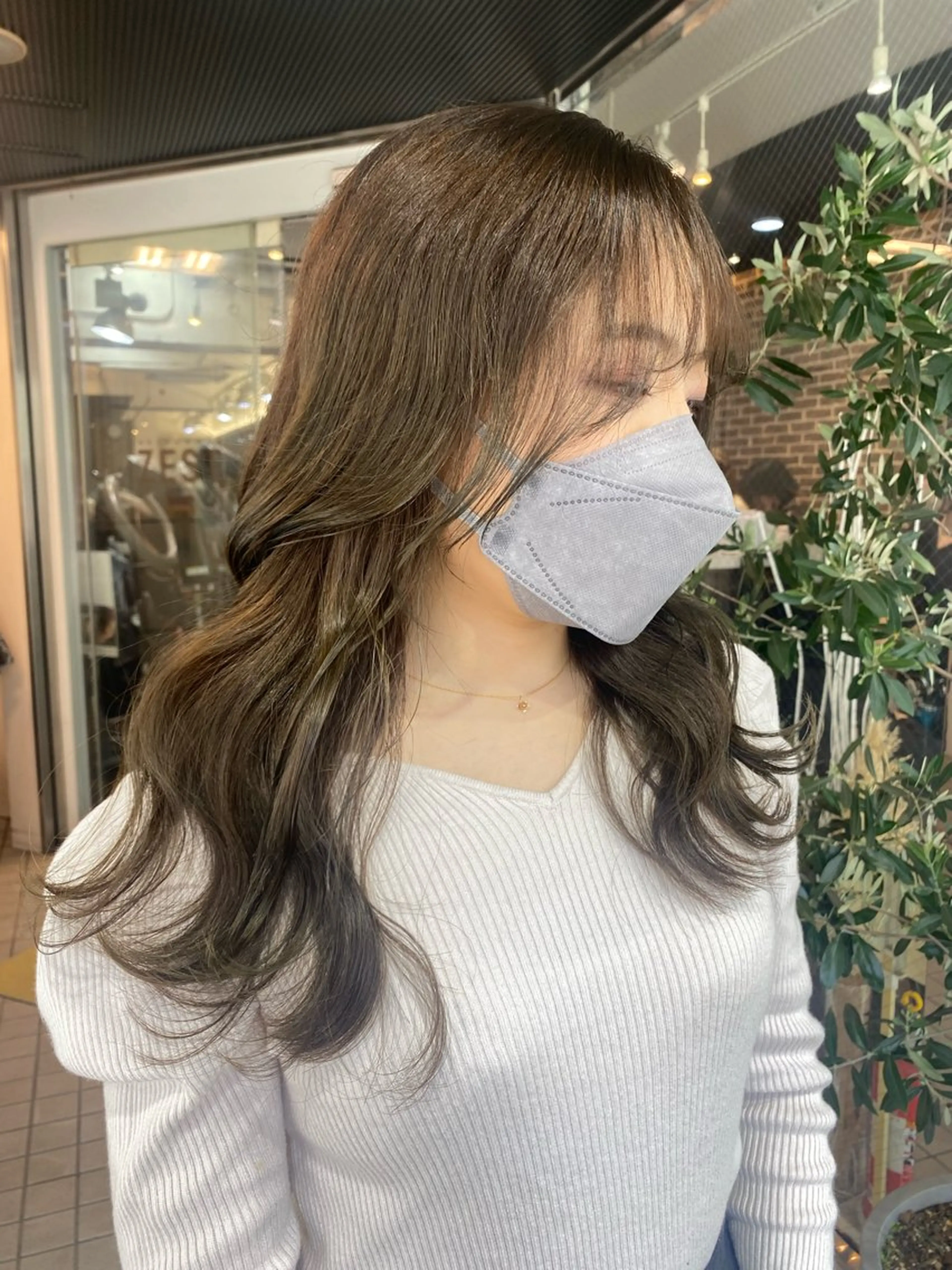 セミロング カラー セミロングパーマ ブリーチ ケアブリーチ ダブルカラー イヤリングカラー ヘアカラー トリートメント ヘアセット designcolo r/似合わせNOKAのヘアスタイル