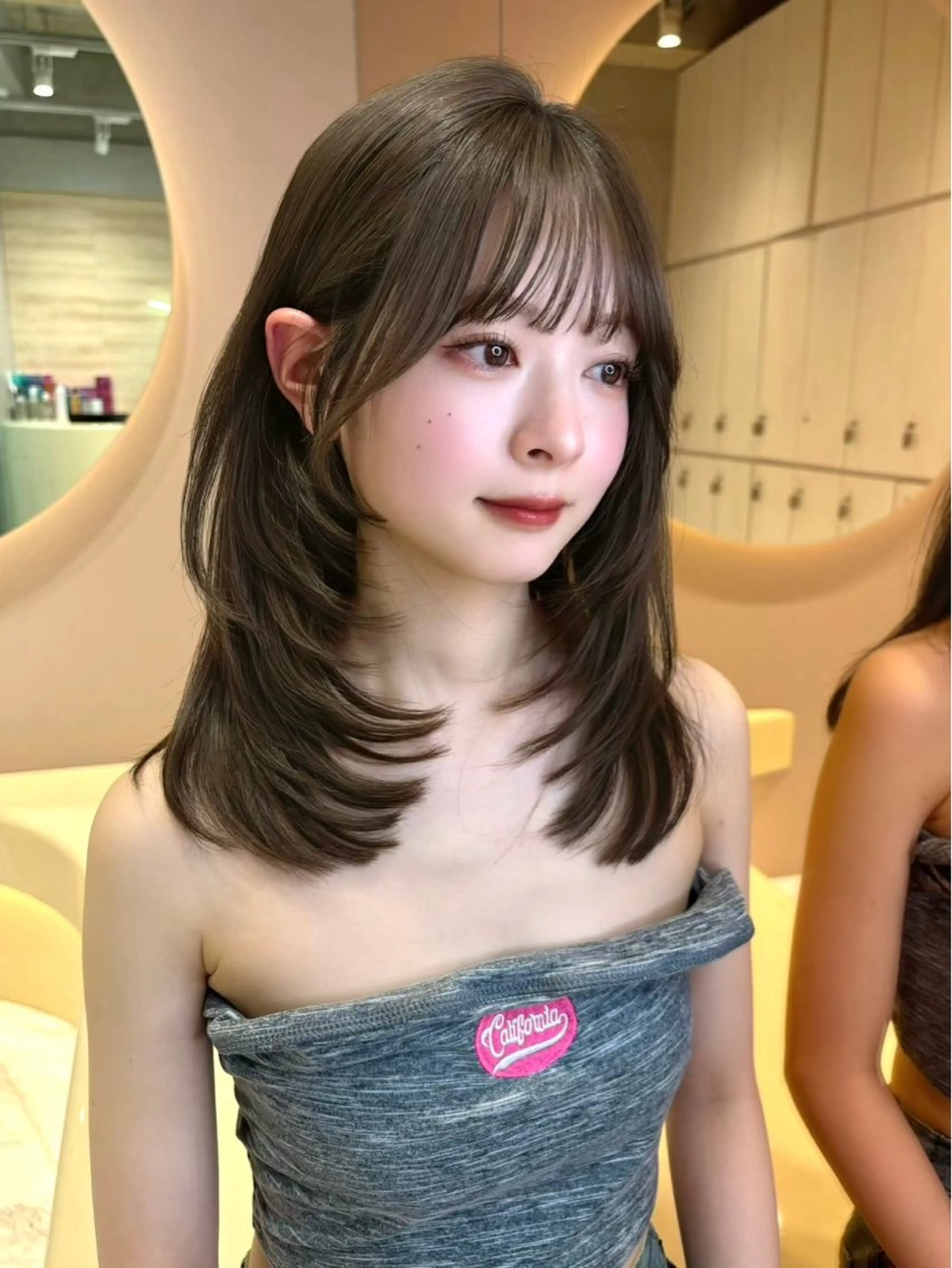 セミロング カラー ヘアアレンジ カット ヘアカラー トリートメント ヘアセット 🇰🇷韓国ヘア 髪質改善yamatoのヘアスタイル