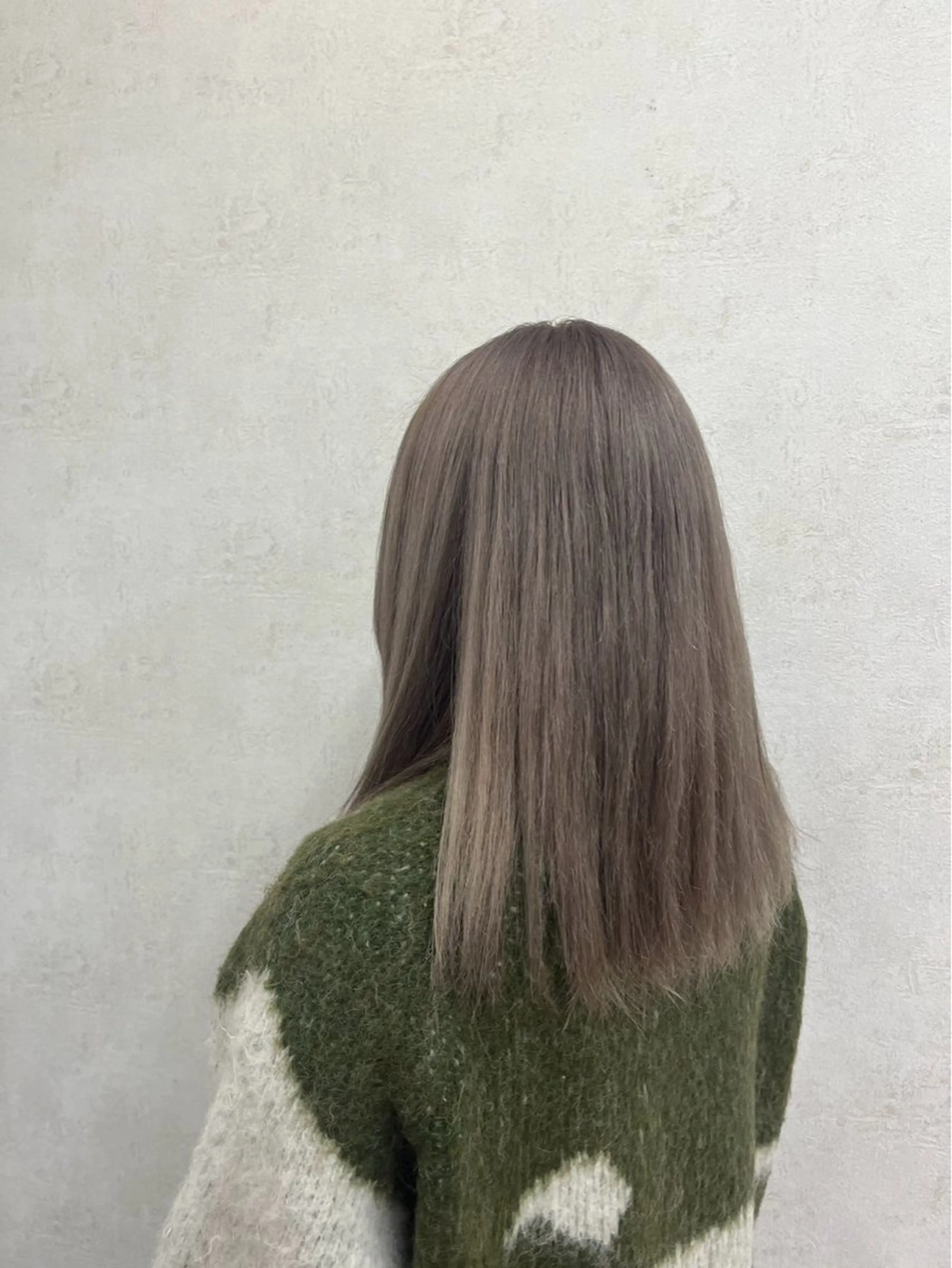 セミロング ヘアカラー 艶カラー🌟 kanonのヘアスタイル