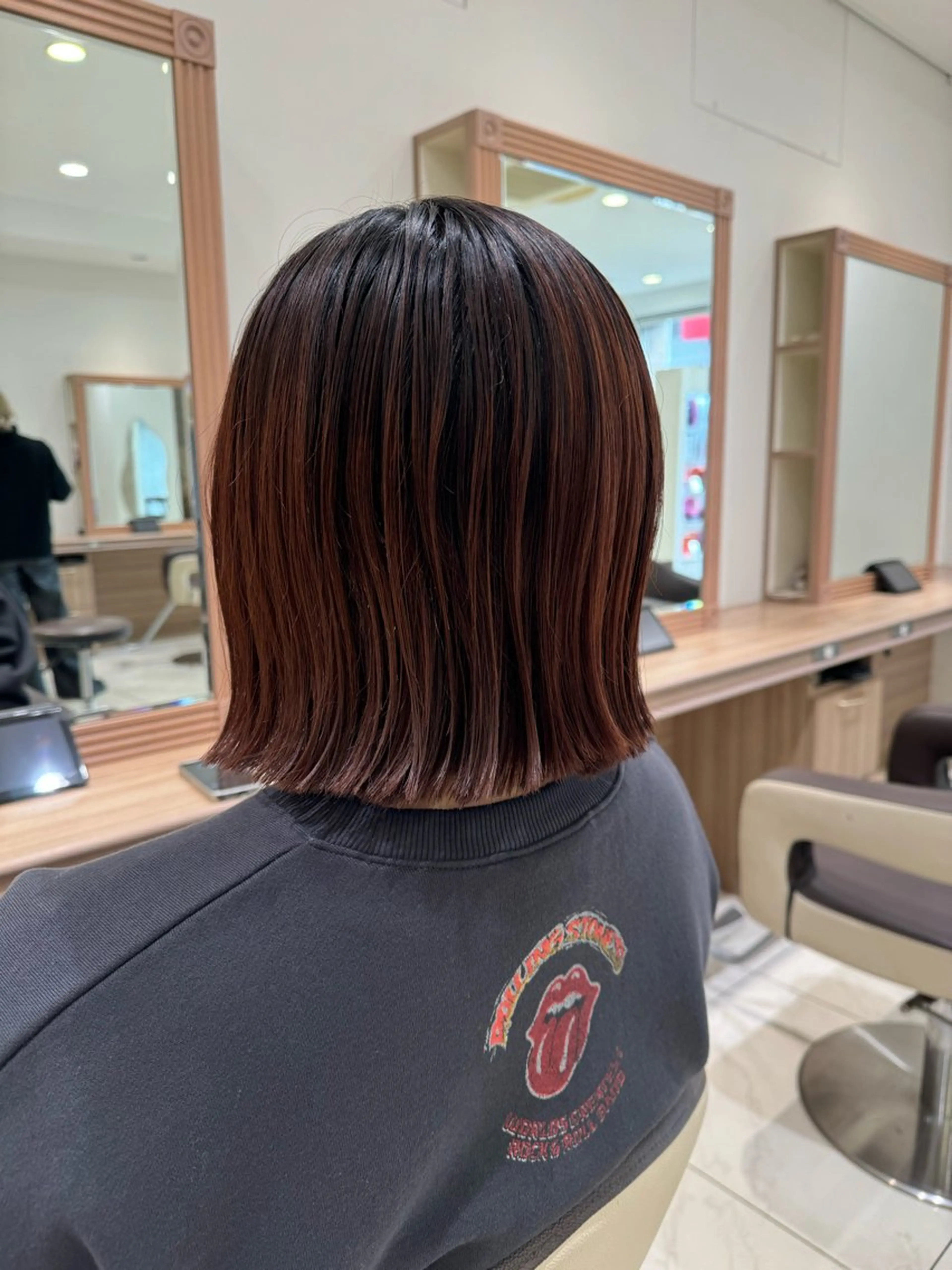 ミディアム 柿崎 浩美のヘアスタイル
