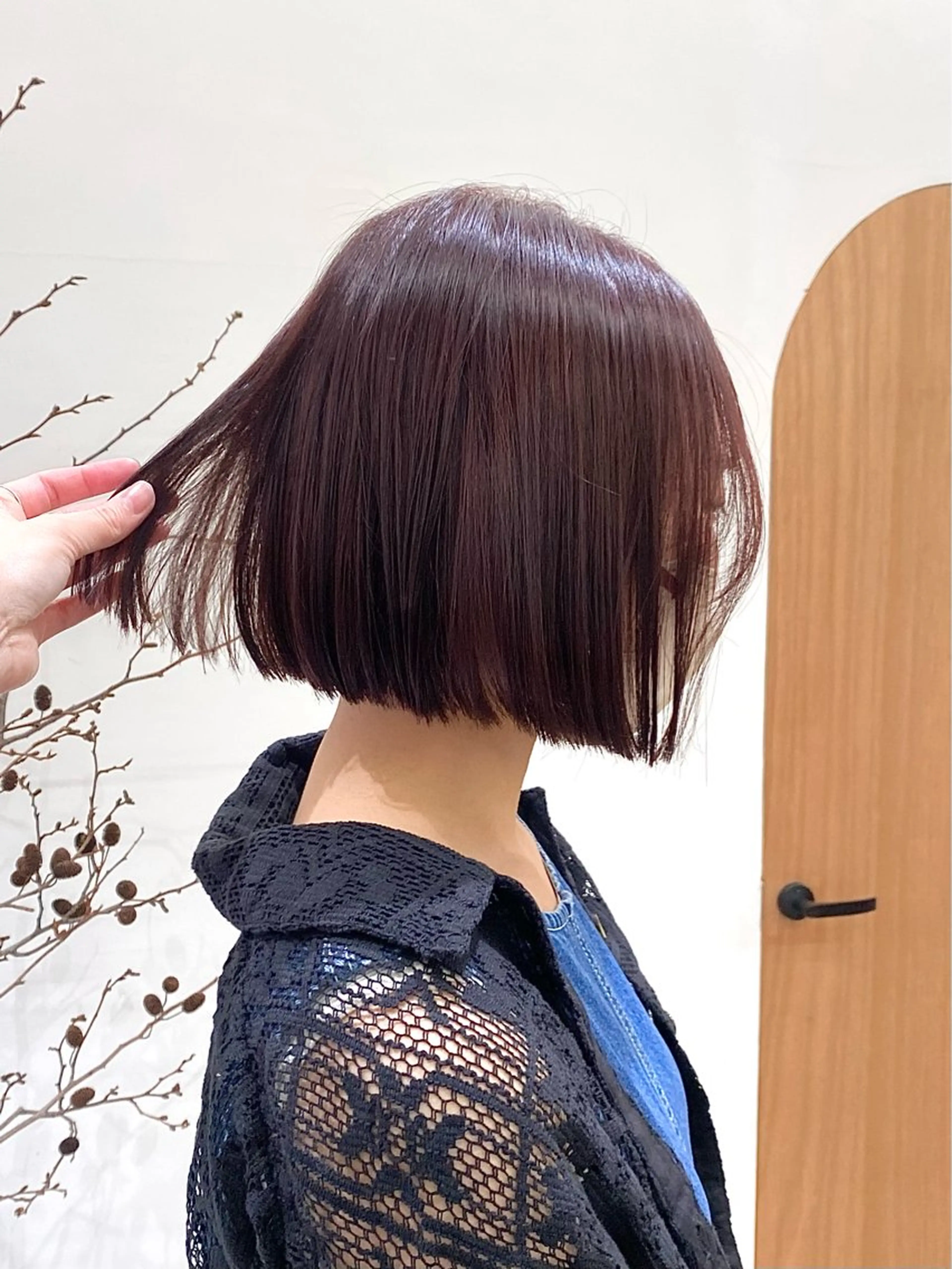 ミディアム カラー ヘアアレンジ 切りっぱなしボブ ラベンダーカラー ピンクカラー ボブ カット ヘアカラー トリートメント ハル🌸柔色/ ブリーチなし/艶髪のヘアスタイル