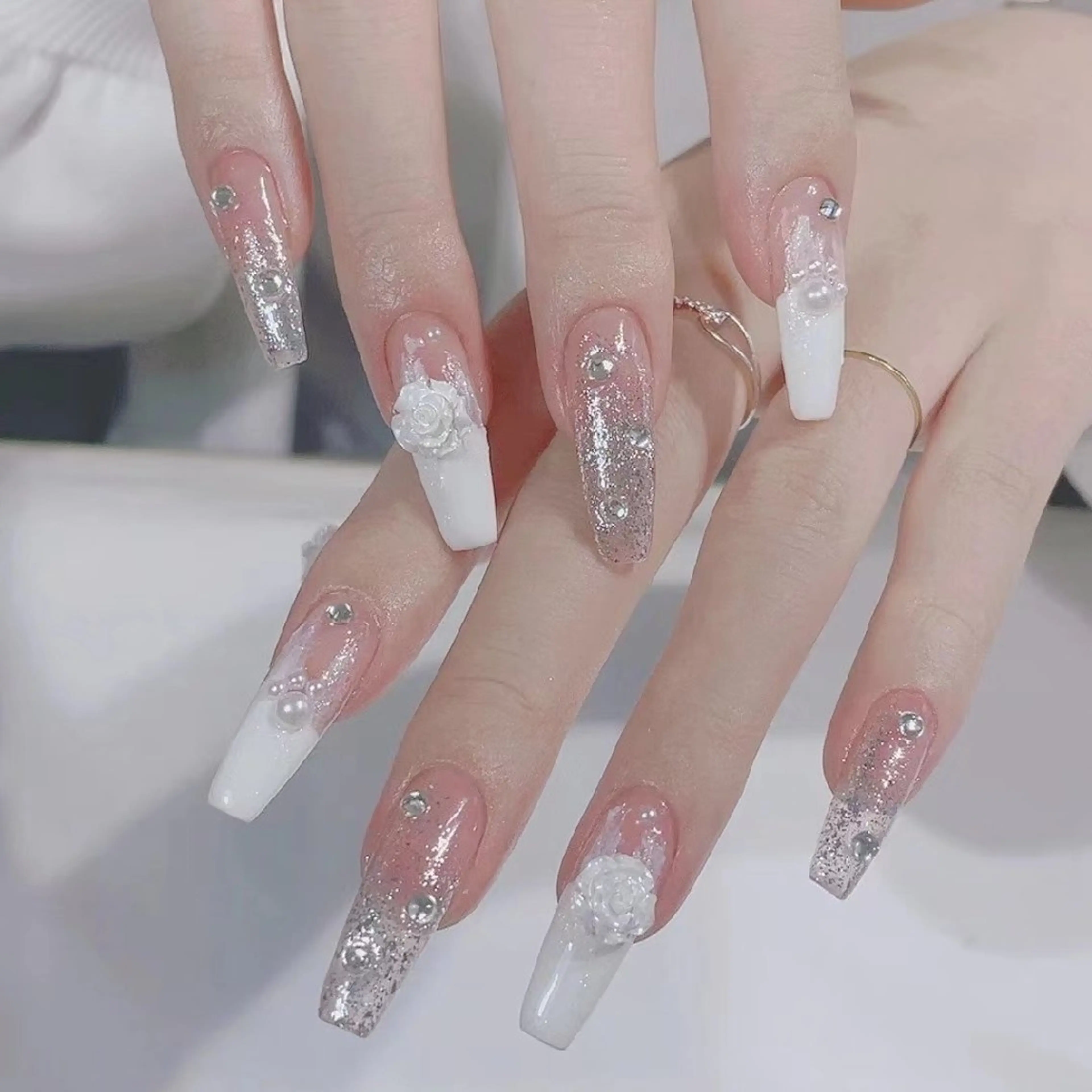 ネイル ハンドネイル ネイリストゆか💅 長さだし、深爪矯正のネイルデザイン