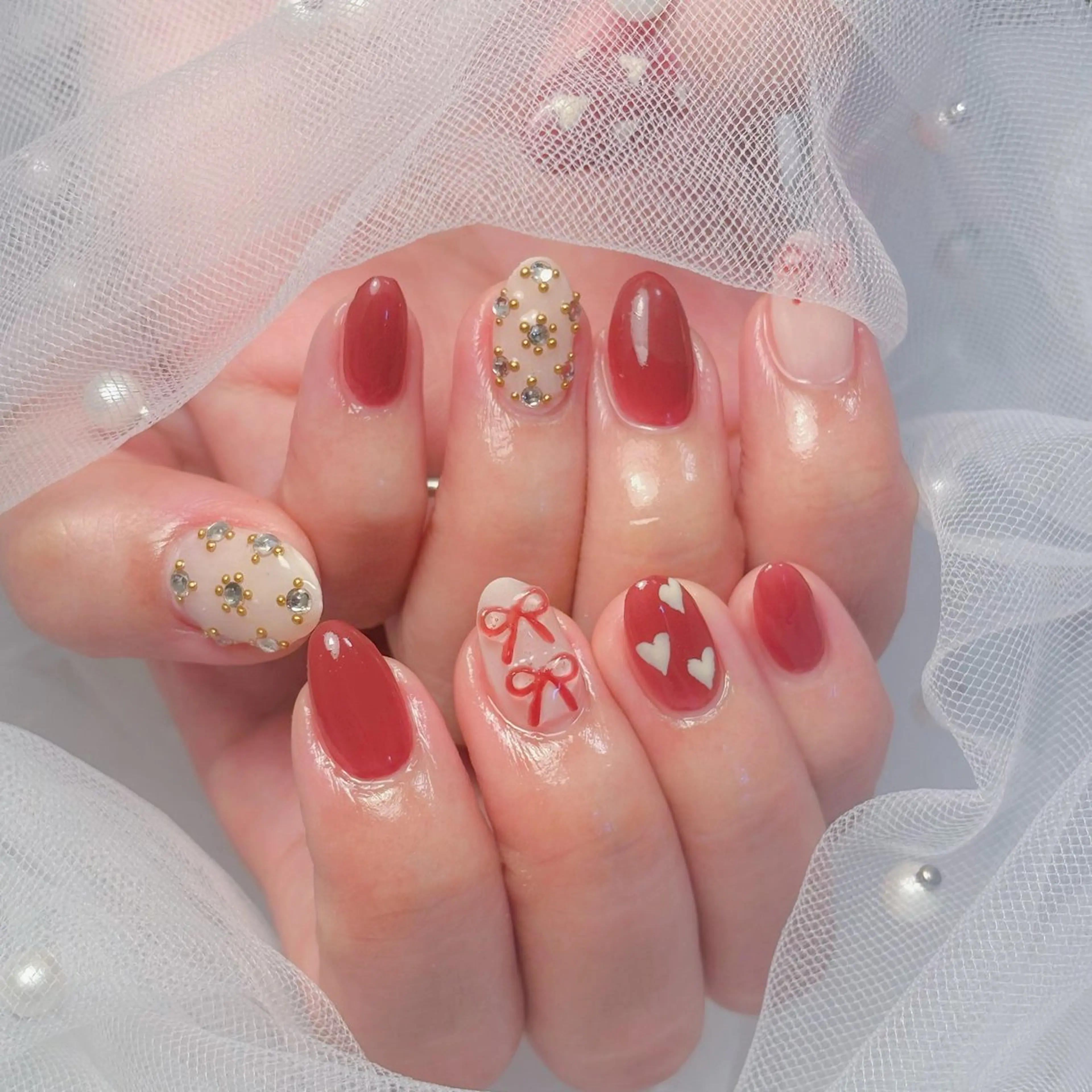ネイル ガーリー 持ち込み バレンタイン Iris byEMILIAnail所属・Iris anjuのネイルデザイン