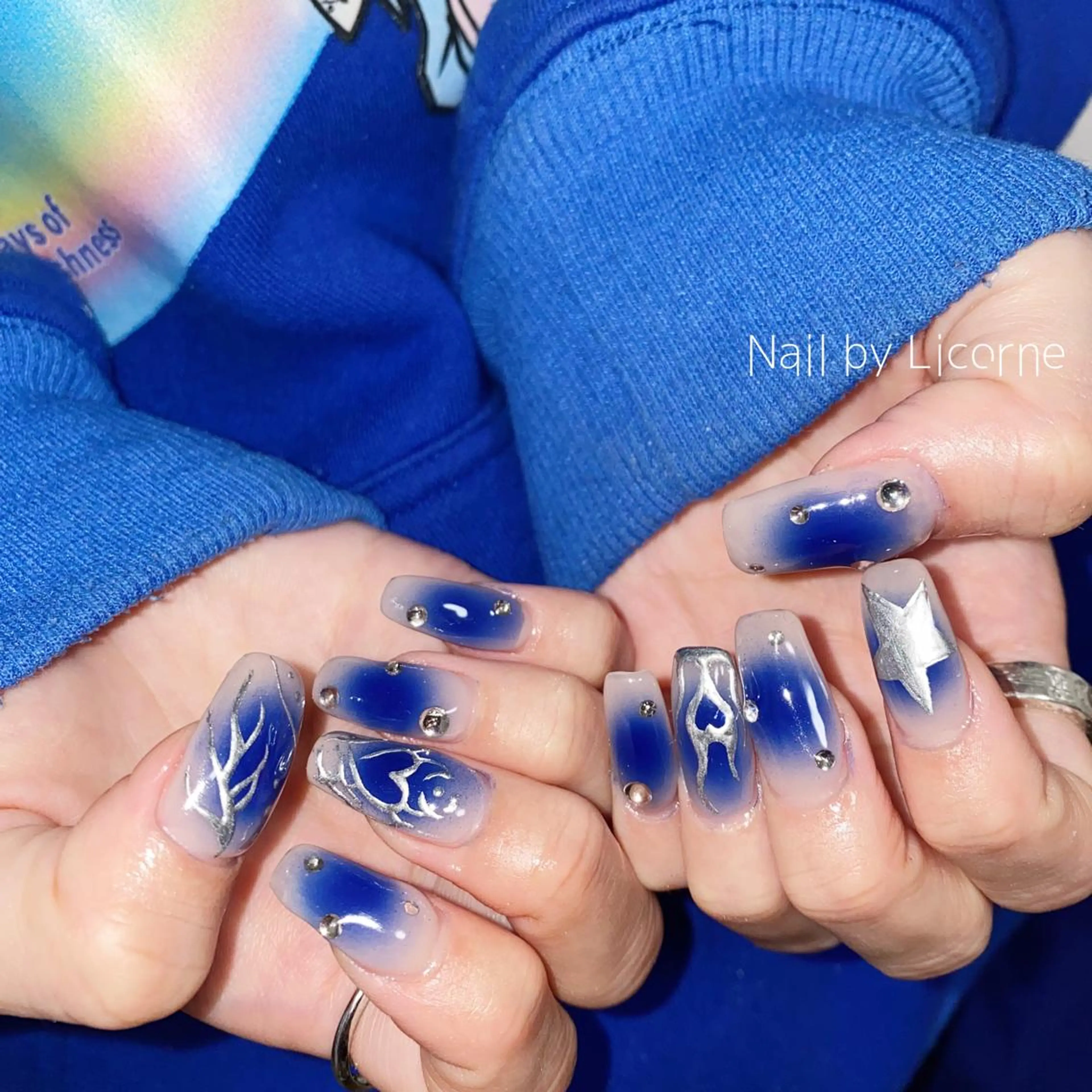 ネイル アートネイル オーロラネイル フレンチネイル 氷ネイル・うるうるネイル マグネットネイル ハンドネイル Nail by Licorneのネイルデザイン