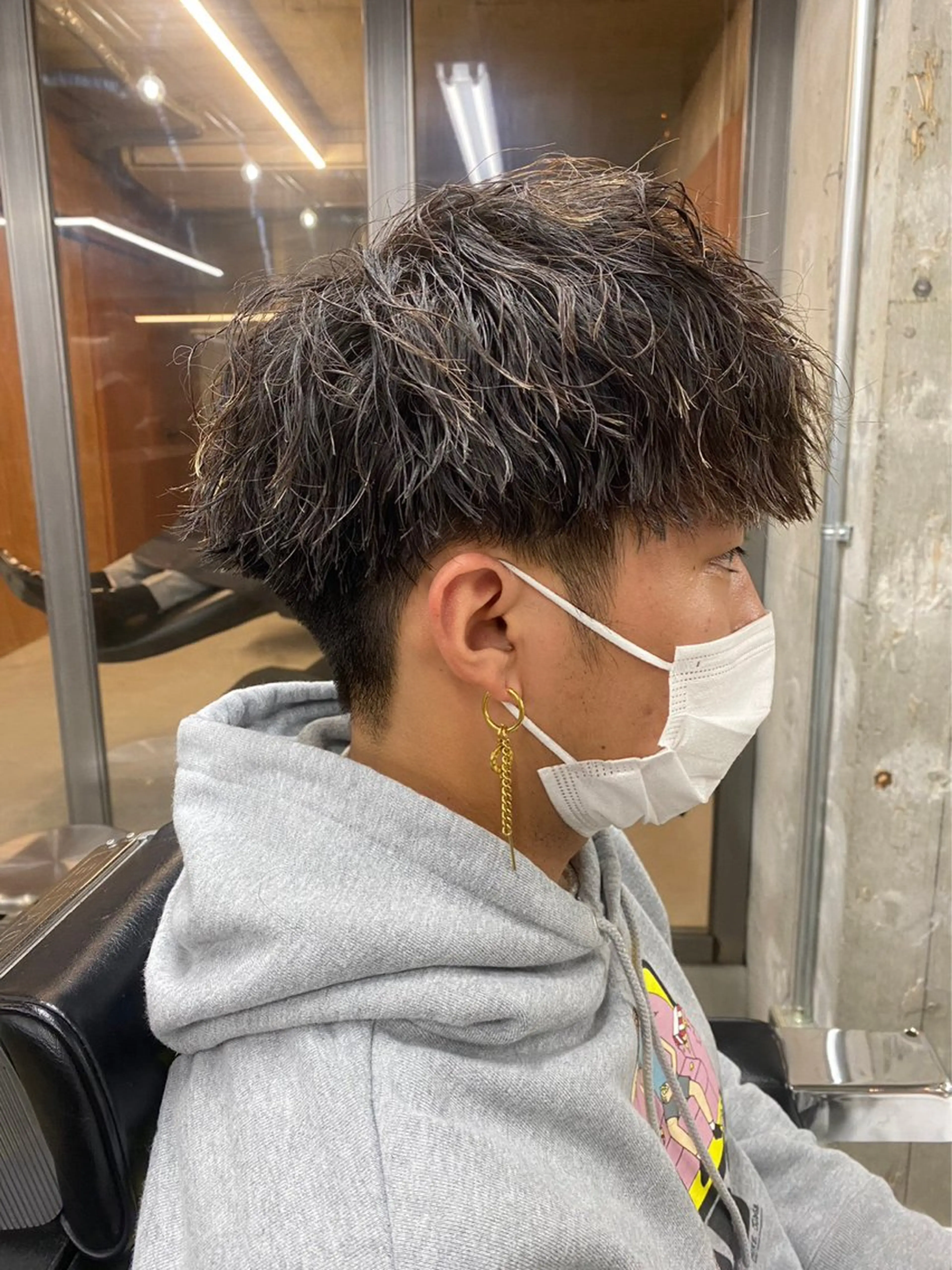 ショート カラー パーマ ヘアアレンジ メンズ アップバング フェードカット メンズパーマ プードルパーマ スパイキーショート メンズパーマ特化サロンLond LOGAN所属・SEIYA メンズパーマ職人のヘアスタイル