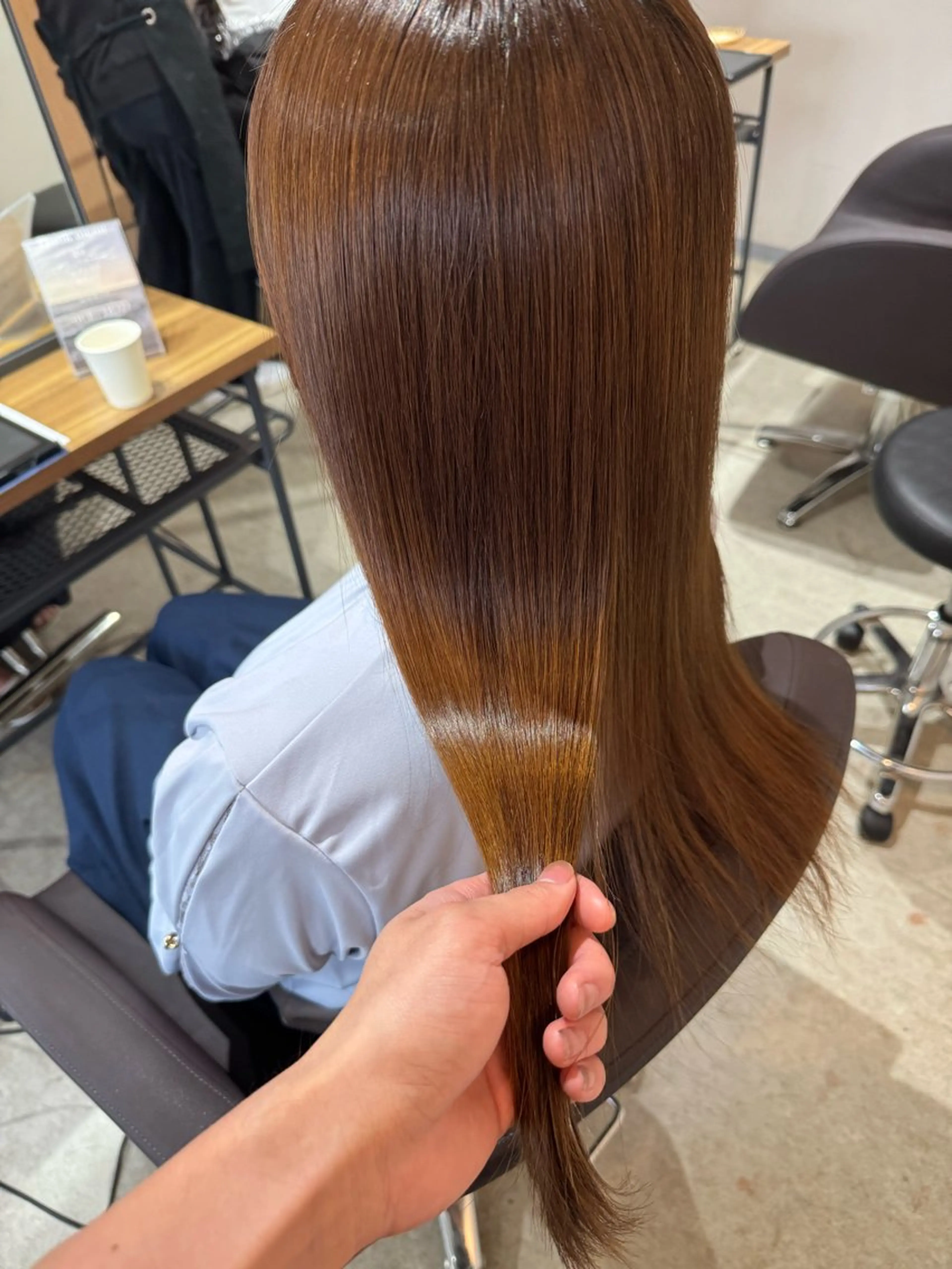 ロング ボブ 韓国風ヘア レイヤーカット ロング 縮毛矯正 カット 縮毛矯正 トリートメント ✨艶ブリーチカラー✨ ✨艶髪ストレート✨のヘアスタイル