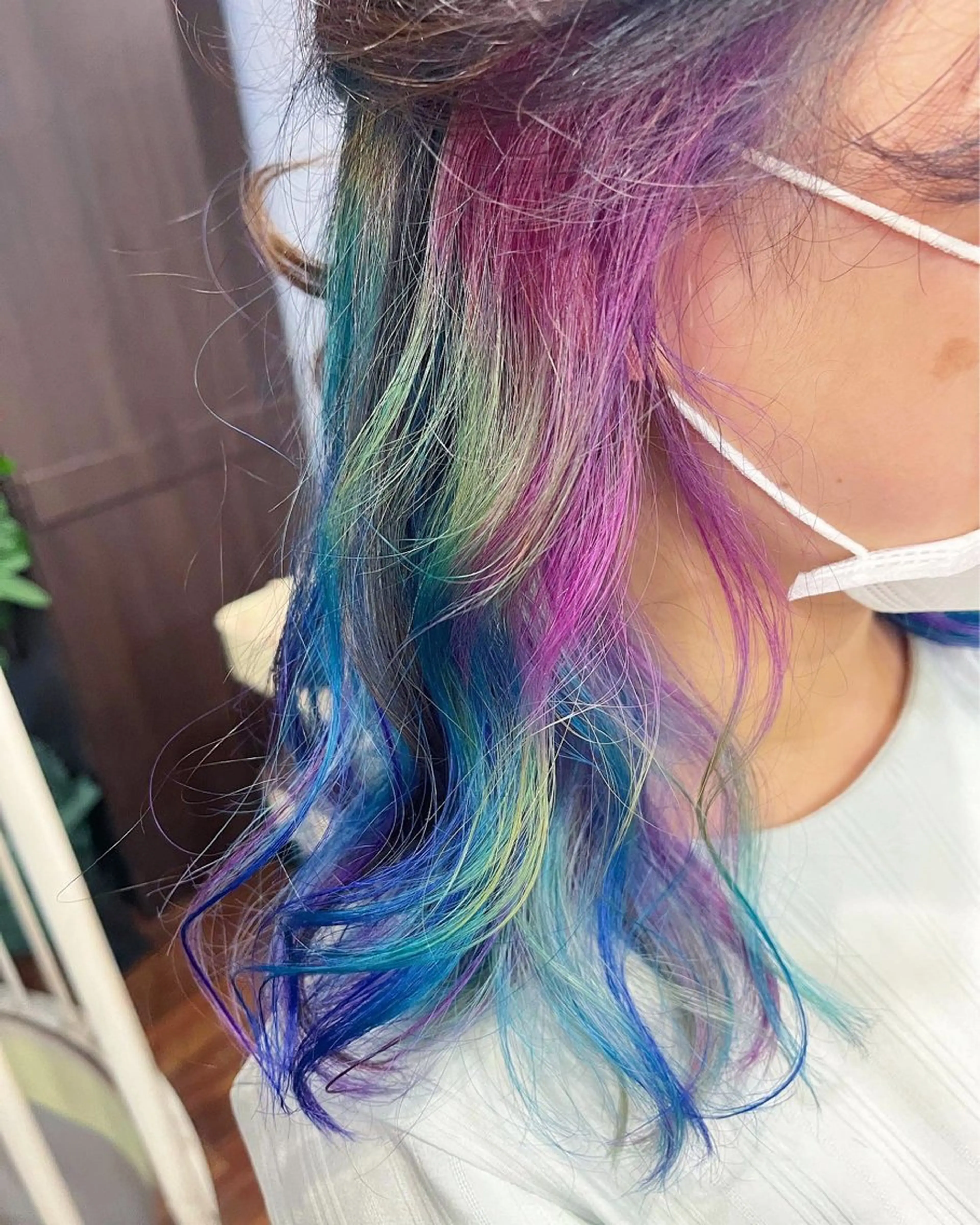 セミロング カラー ブリーチ イヤリングカラー ユニコーンカラー カット ヘアカラー トリートメント 原宿サロン代表 デザインカラー伊藤卓のヘアスタイル