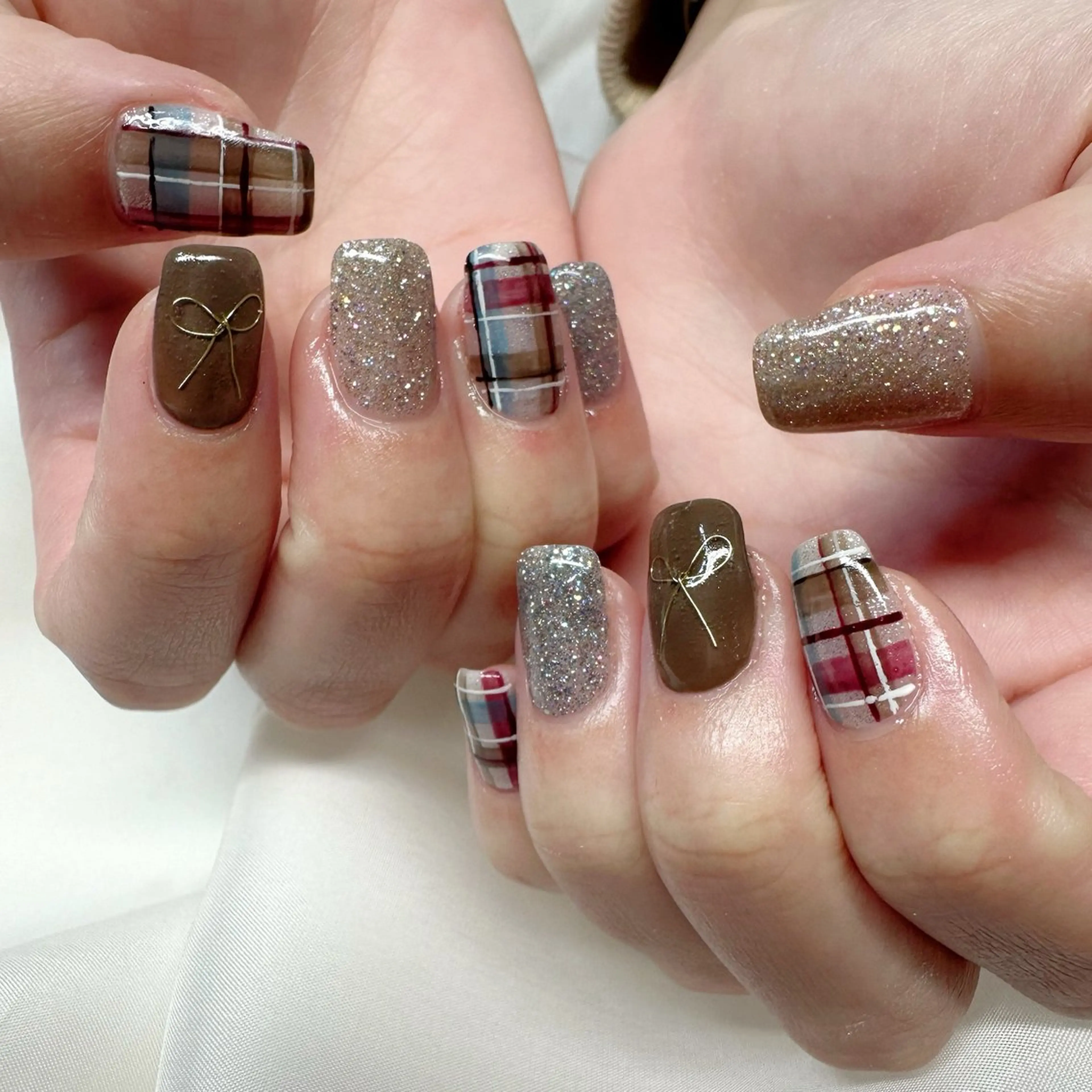 ネイル アートネイル フラッシュネイル 氷ネイル・うるうるネイル 韓国ネイル ラメ(グリッター) 🪞KAPE NAIL 🪞のネイルデザイン