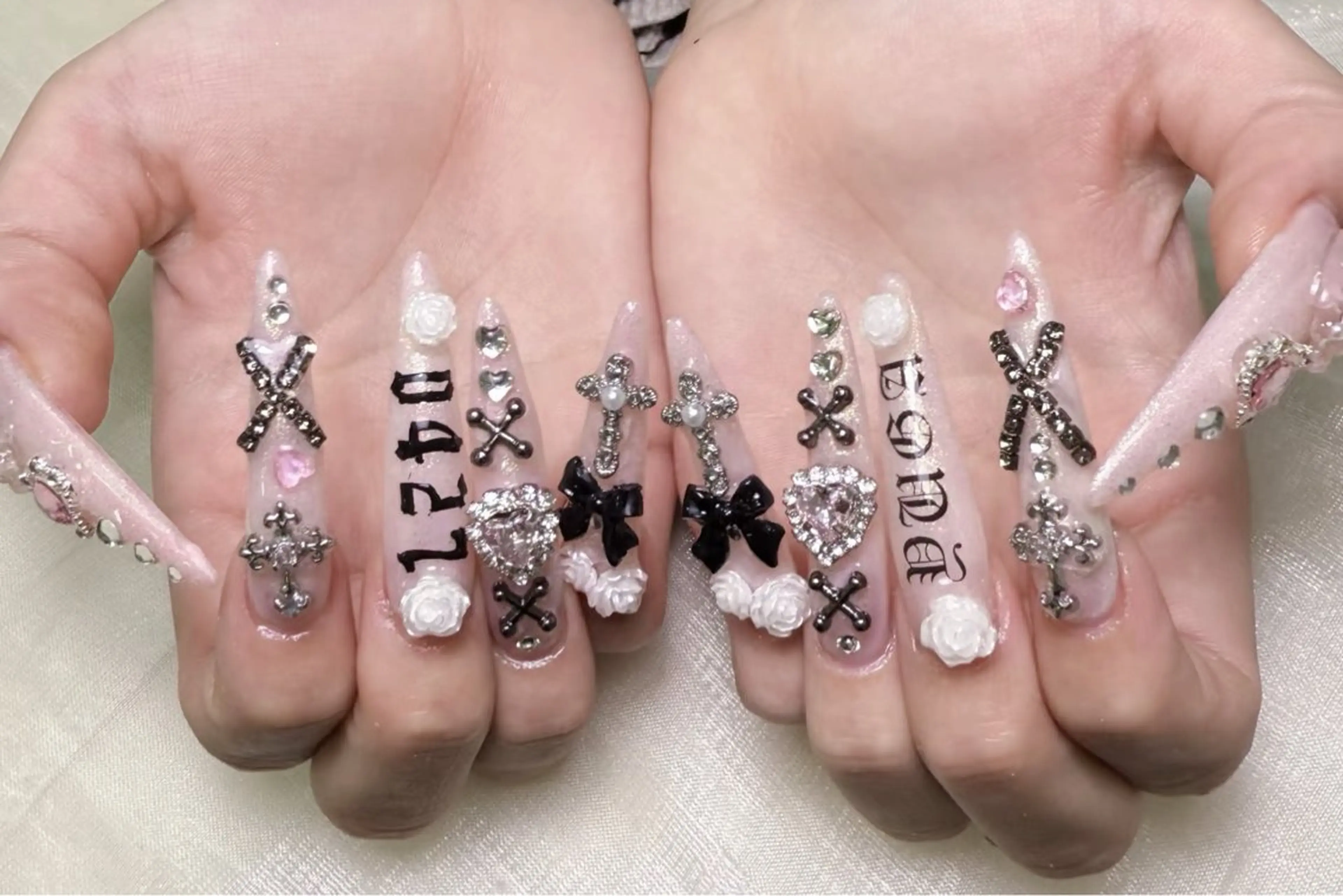 ネイル MARHCHU NAILのネイルデザイン