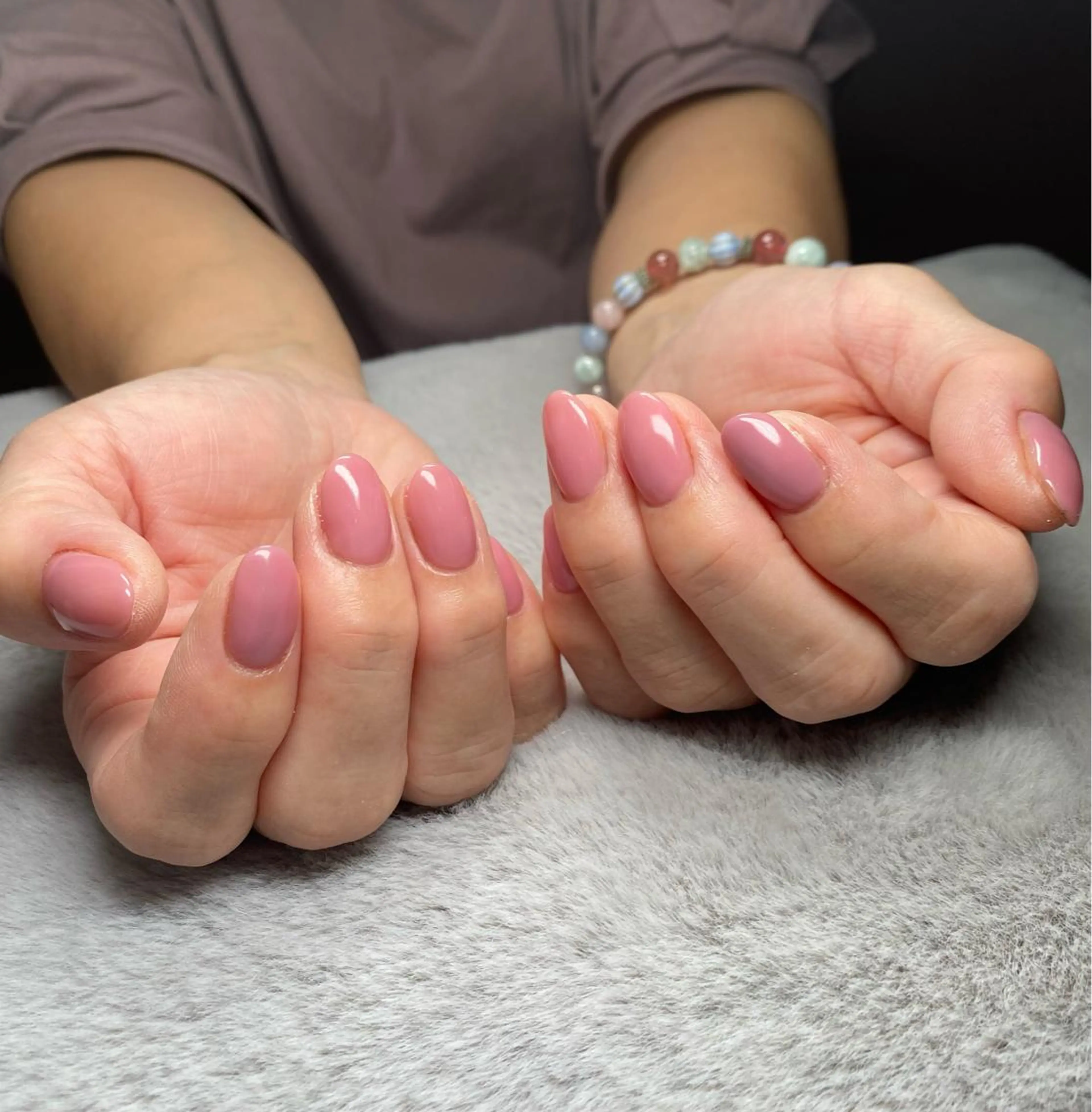 ネイル 長さ出し ラメ(グリッター) ワンカラーネイル ピンク シンプルネイル ハンドネイル Bianca 美浜店 masuのネイルデザイン