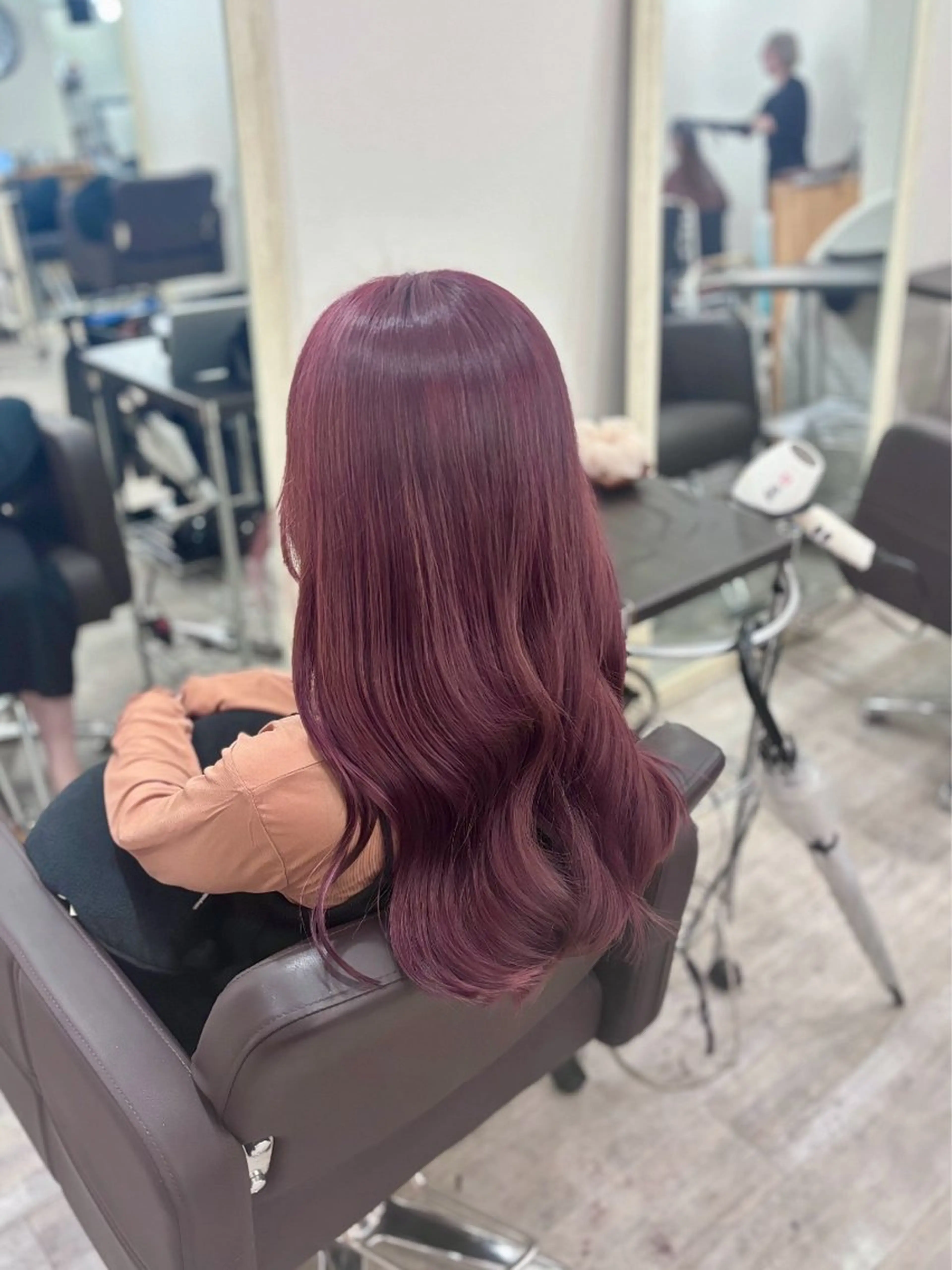 ロング カラー レッドカラー カット ヘアカラー 🫧Yuka🫧 THETA大山のヘアスタイル