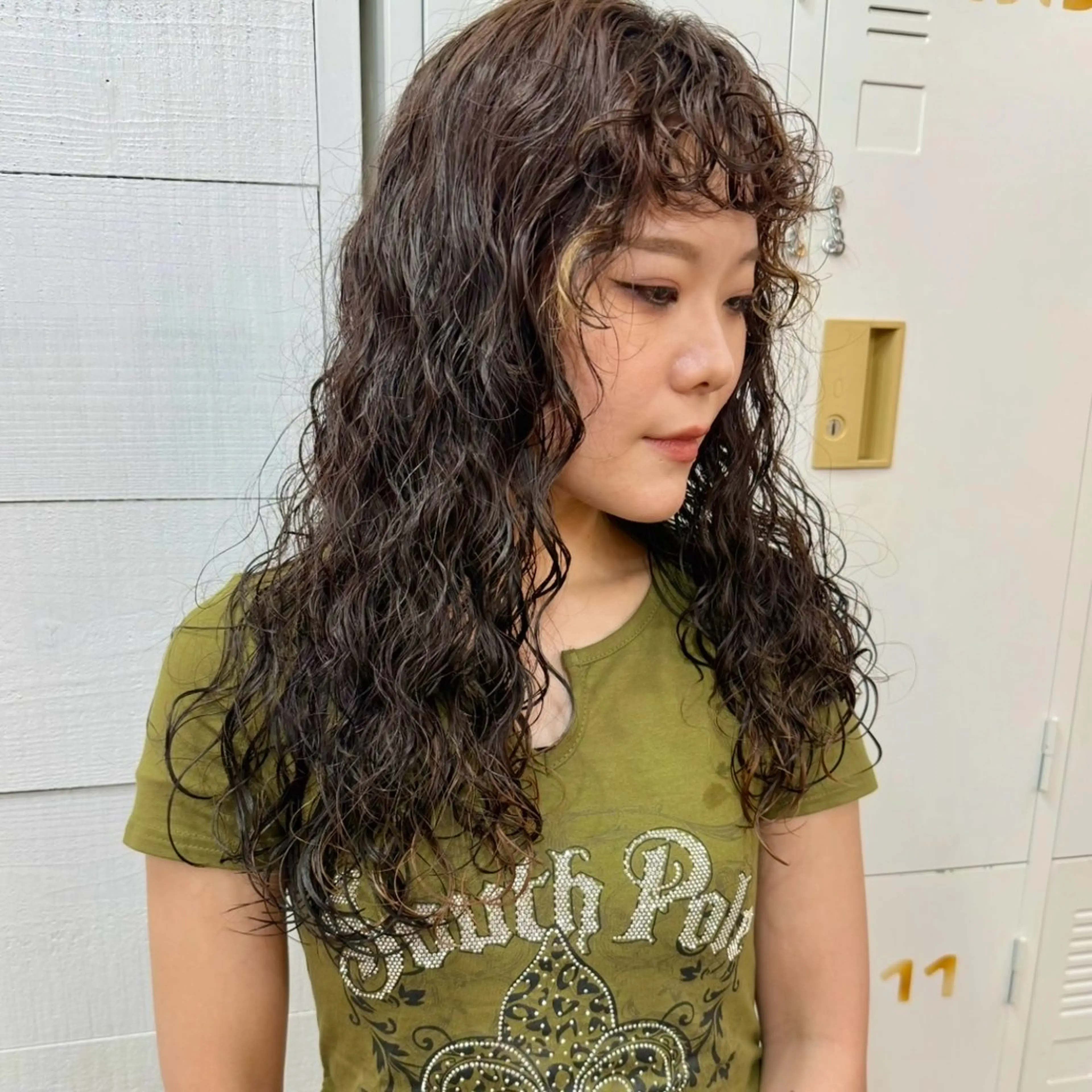 くるくるパーマ+似合わせカットの写真