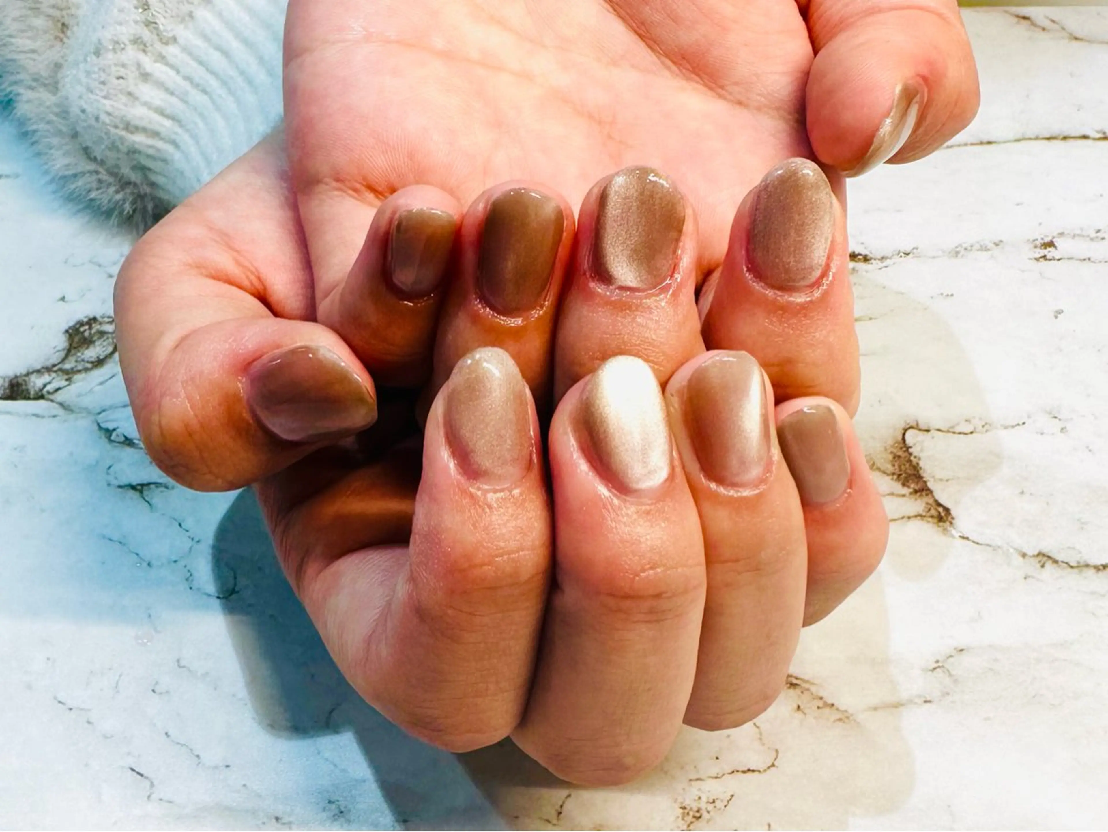 ネイル マグネットネイル オフィスネイル シンプルネイル 💅 〜hitomi〜のネイルデザイン