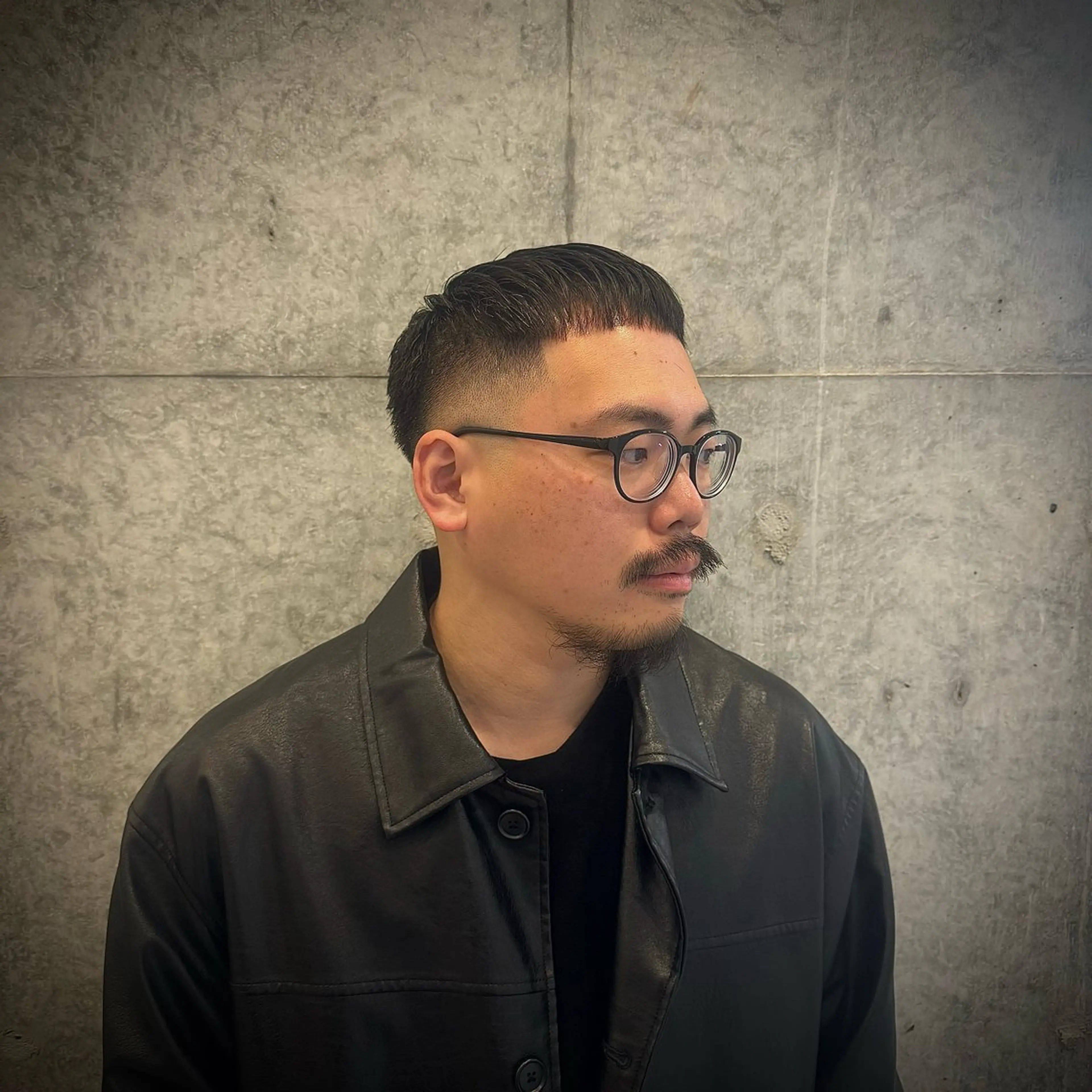 ショート メンズ フェードカット スキンフェード カット men's hair salon First藤沢店所属・ツイスパ/波巻き/ サーフ/嶋田就斗のヘアスタイル