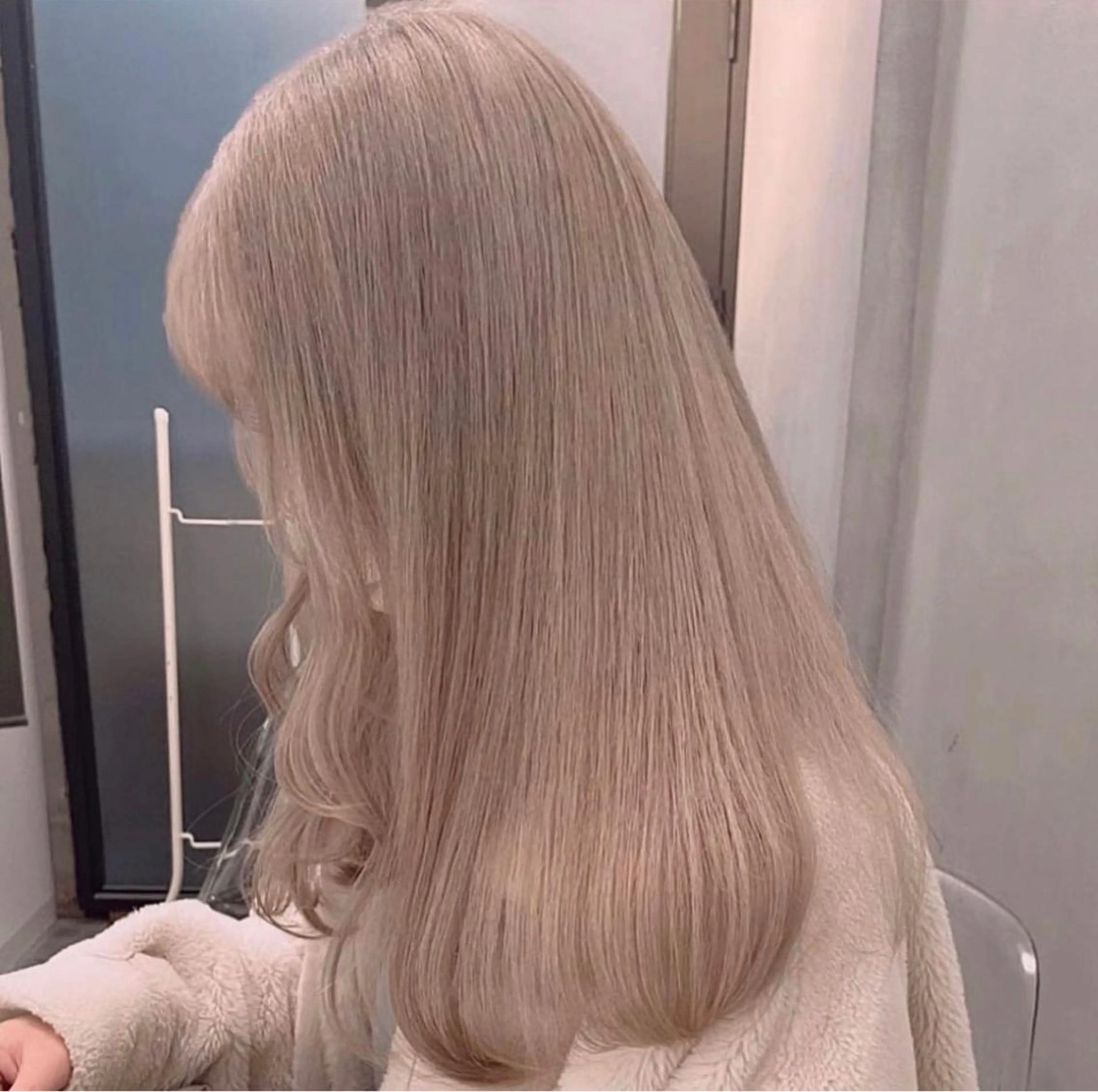 ミディアム カラー トップスタイリスト こうすけのヘアスタイル