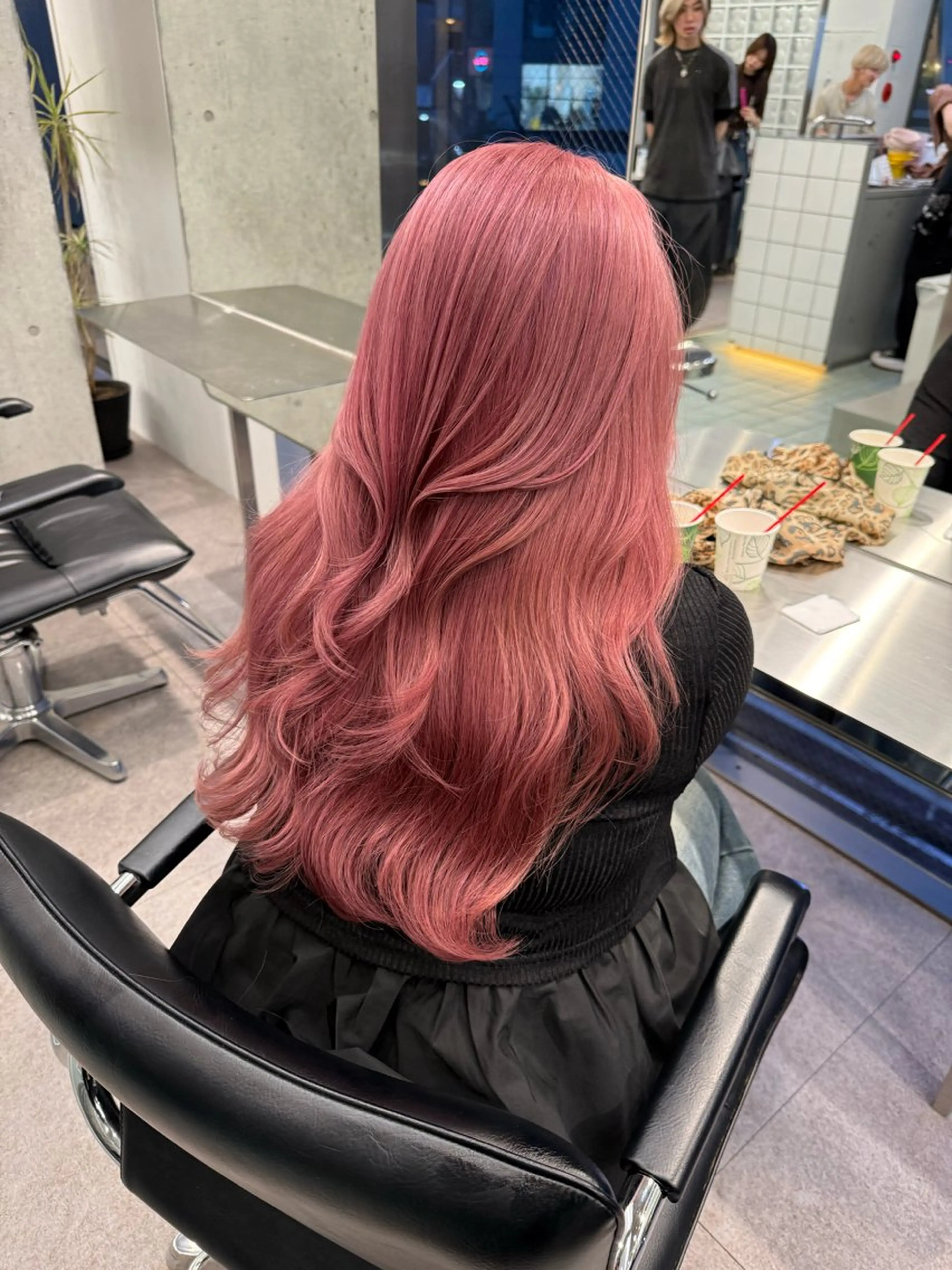 ロング カラー ヘアアレンジ ピンクカラー ヘアカラー トリートメント ブリーチカラー💫 Miku🫶🏻のヘアスタイル