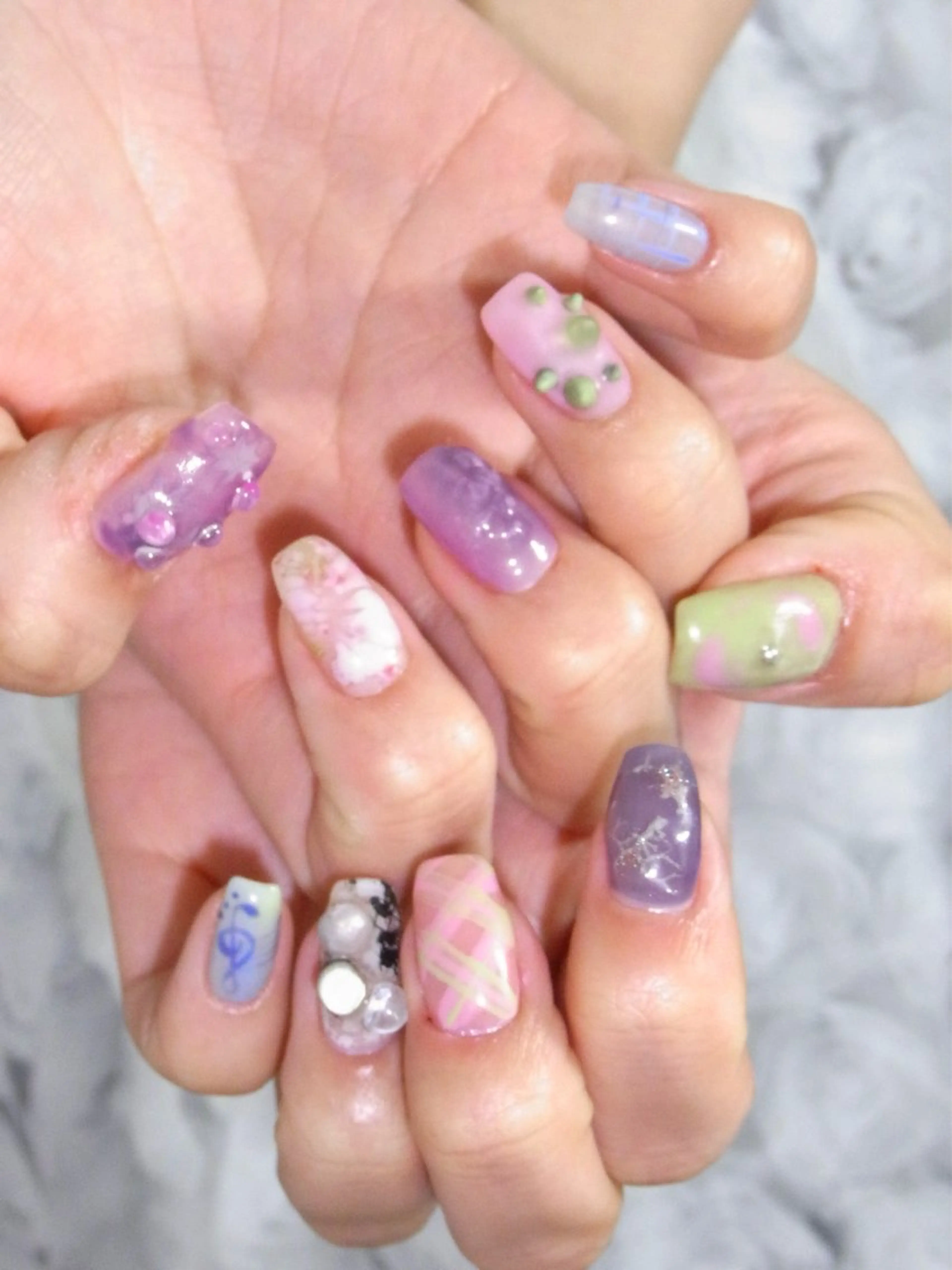 ネイル ハンドネイル nail salon HARE所属・チハル ミチハタのネイルデザイン
