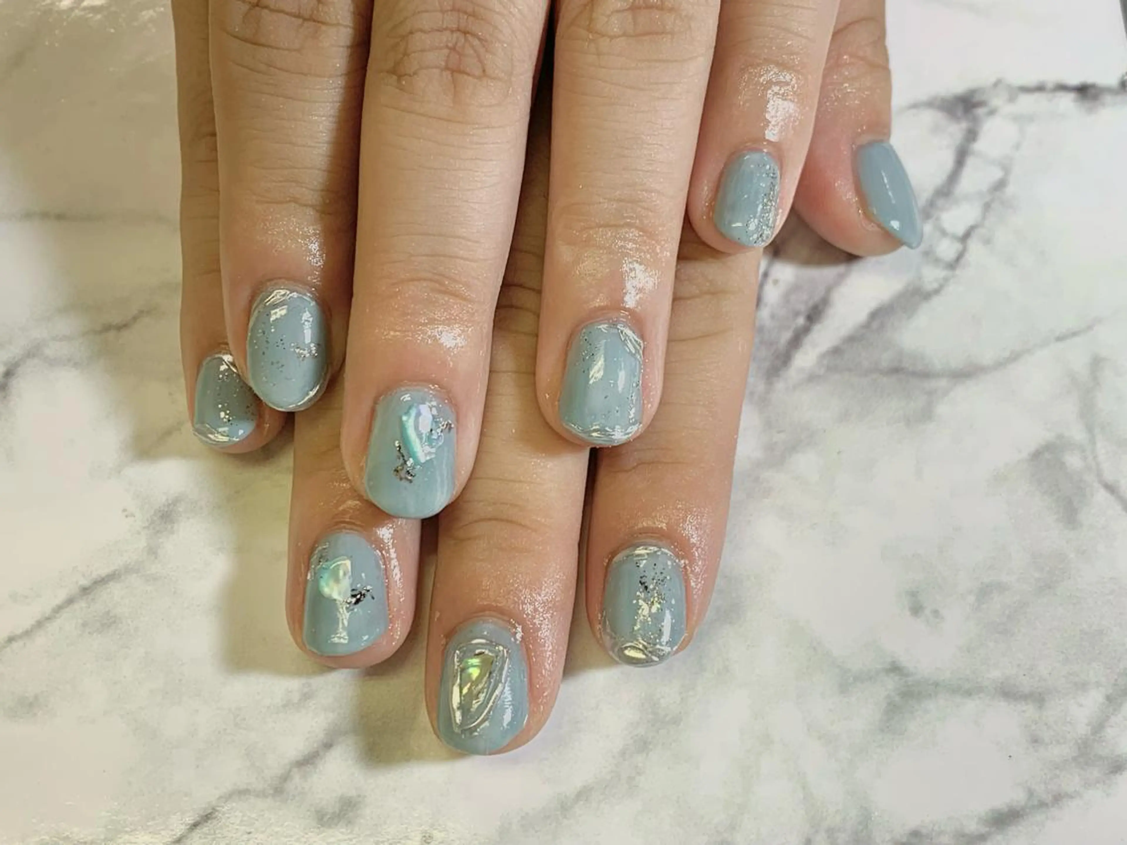 ショート H NANAのネイルデザイン