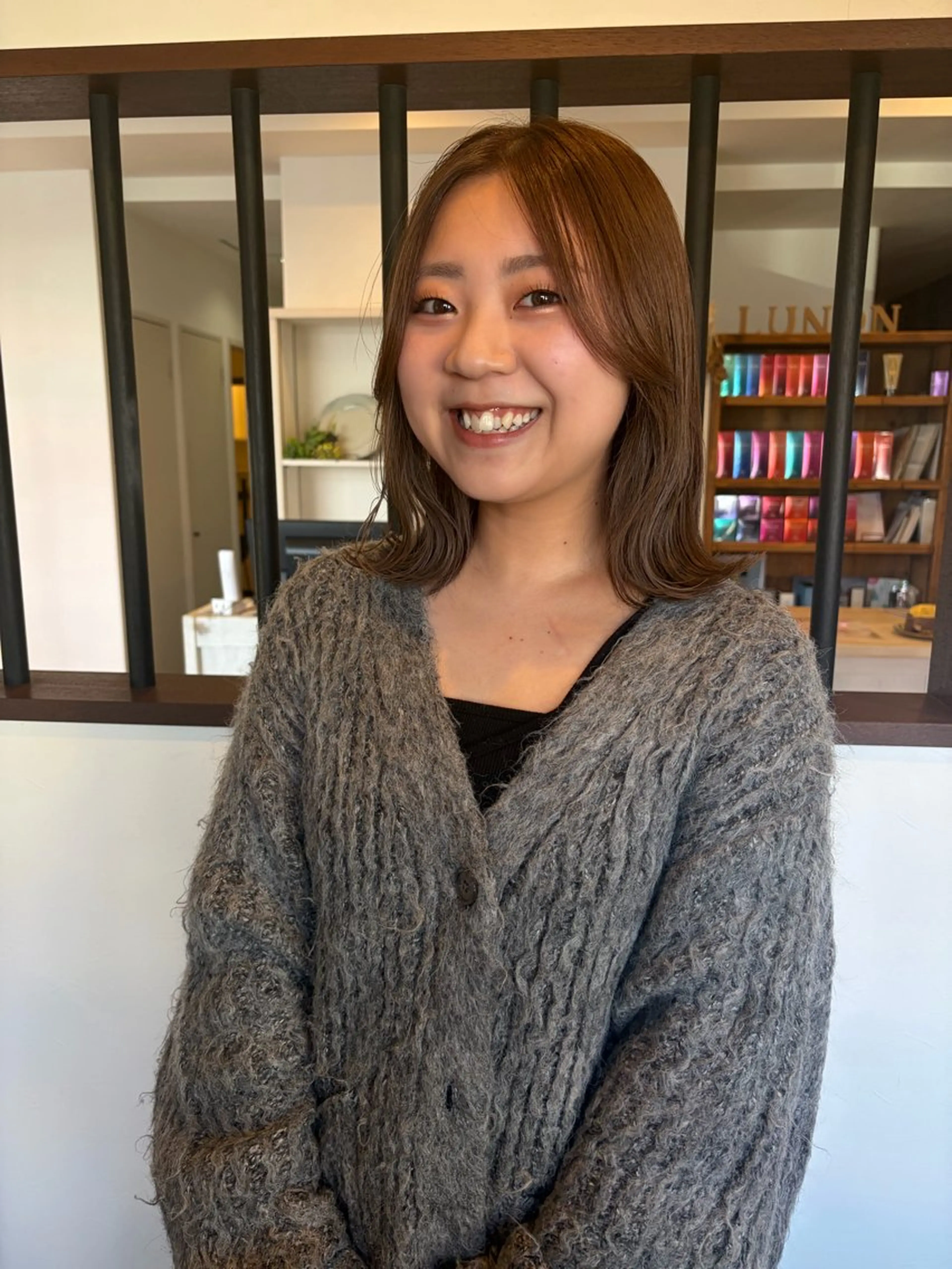 カラー ヘアカラー 浅津 菜月のヘアスタイル