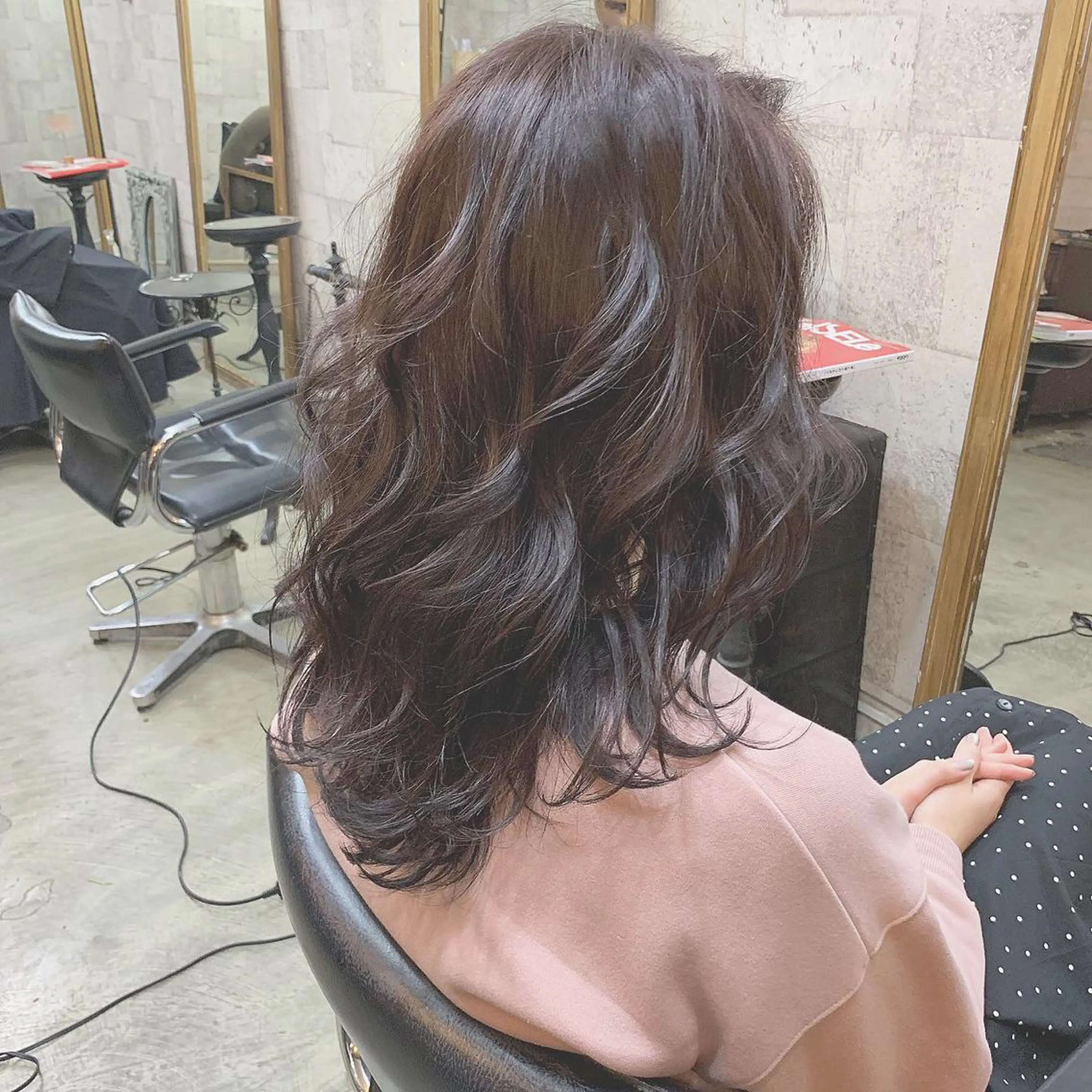 セミロング パープルカラー インナーカラー/天神 ブリーチ/吉田のヘアスタイル