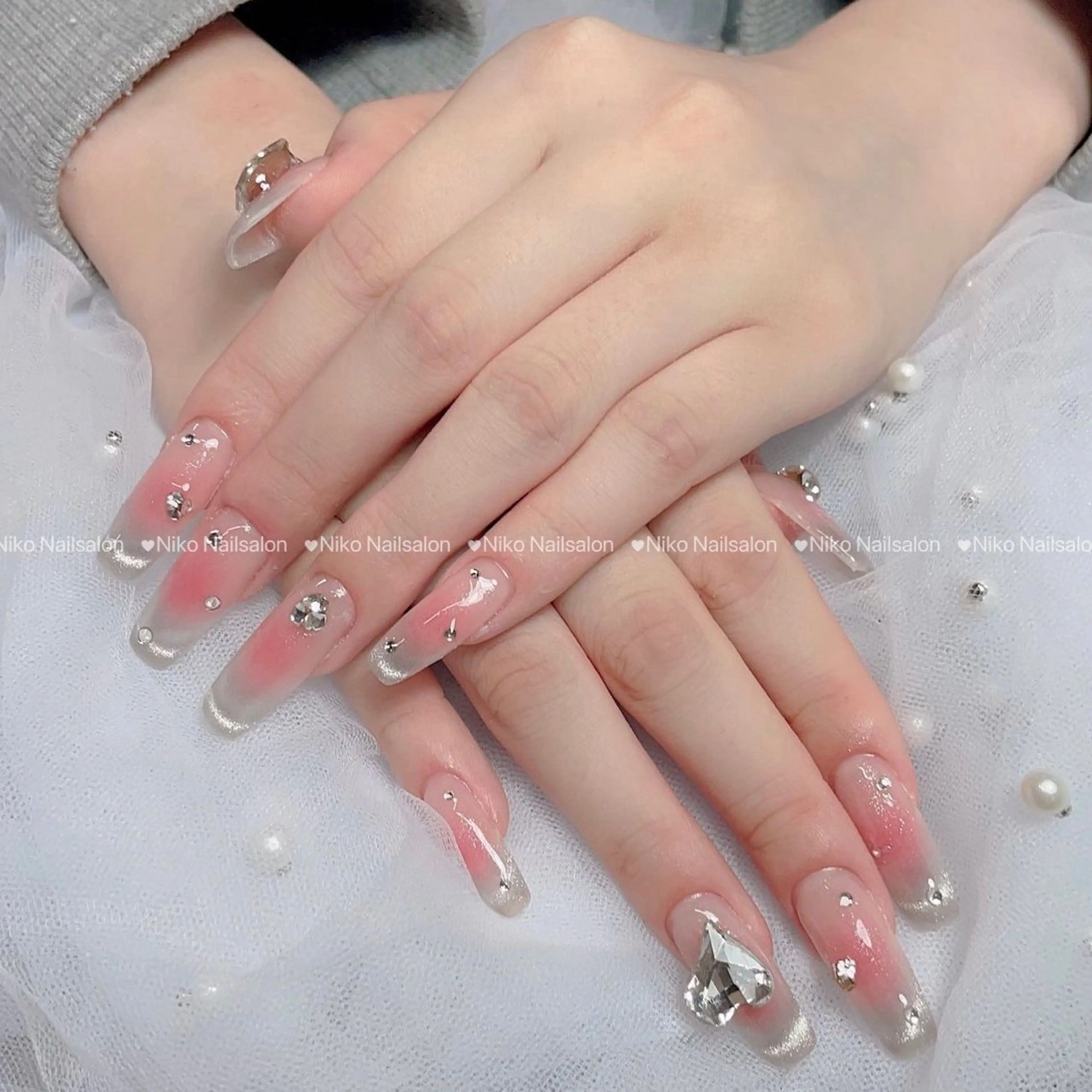 ネイル チークネイル 長さ出し フットネイル フレンチネイル ジェルネイル ハンドネイル Niko Nail salon 銀座本店のネイルデザイン