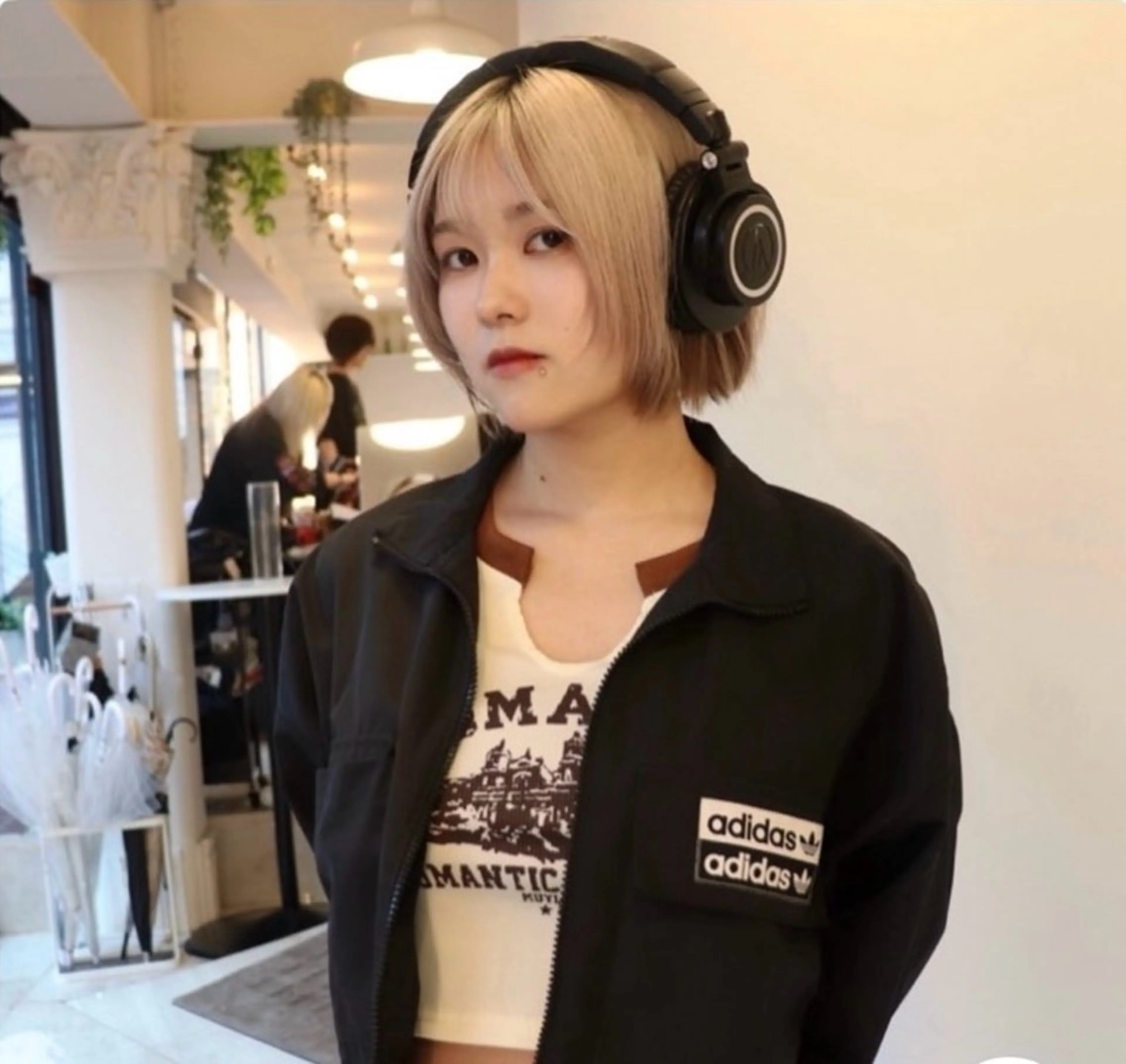 カラー Mikoto /透明感カラーのヘアスタイル
