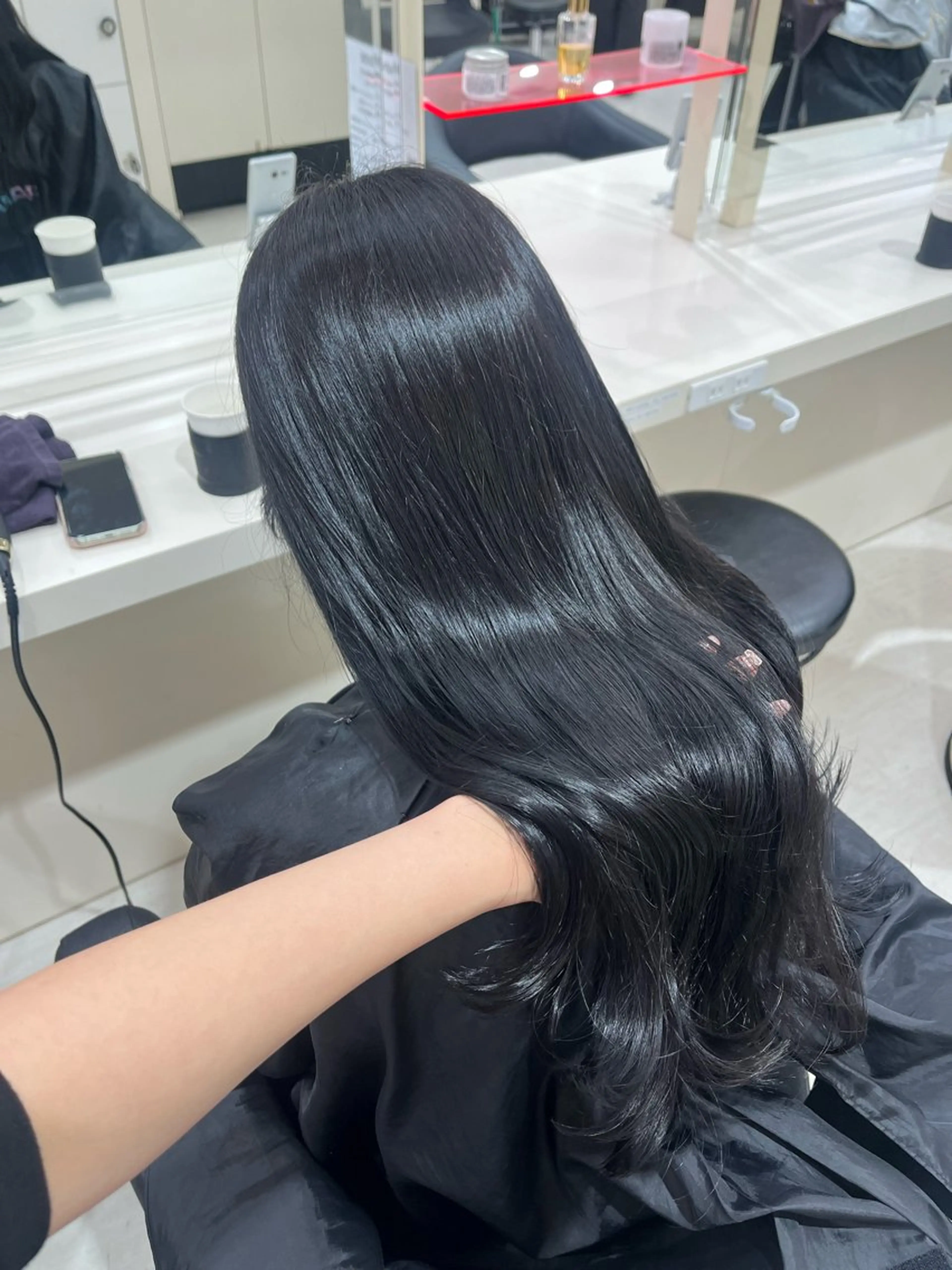 ロング カラー 黒髪 カット ヘアカラー トリートメント 大人上品ベージュ 🎀HARUNAのヘアスタイル