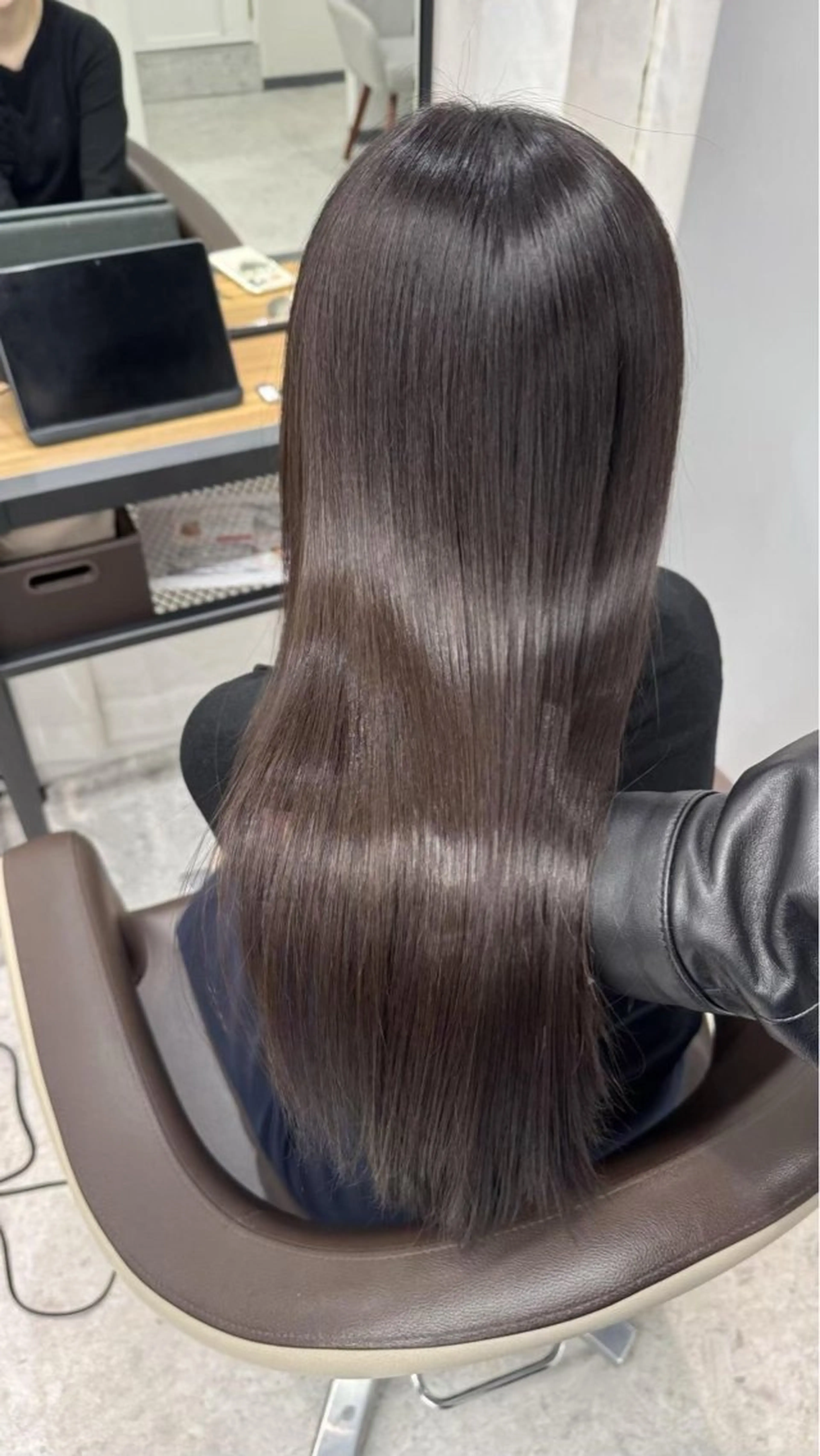 カラー ヘアカラー 塩谷 楓のヘアスタイル