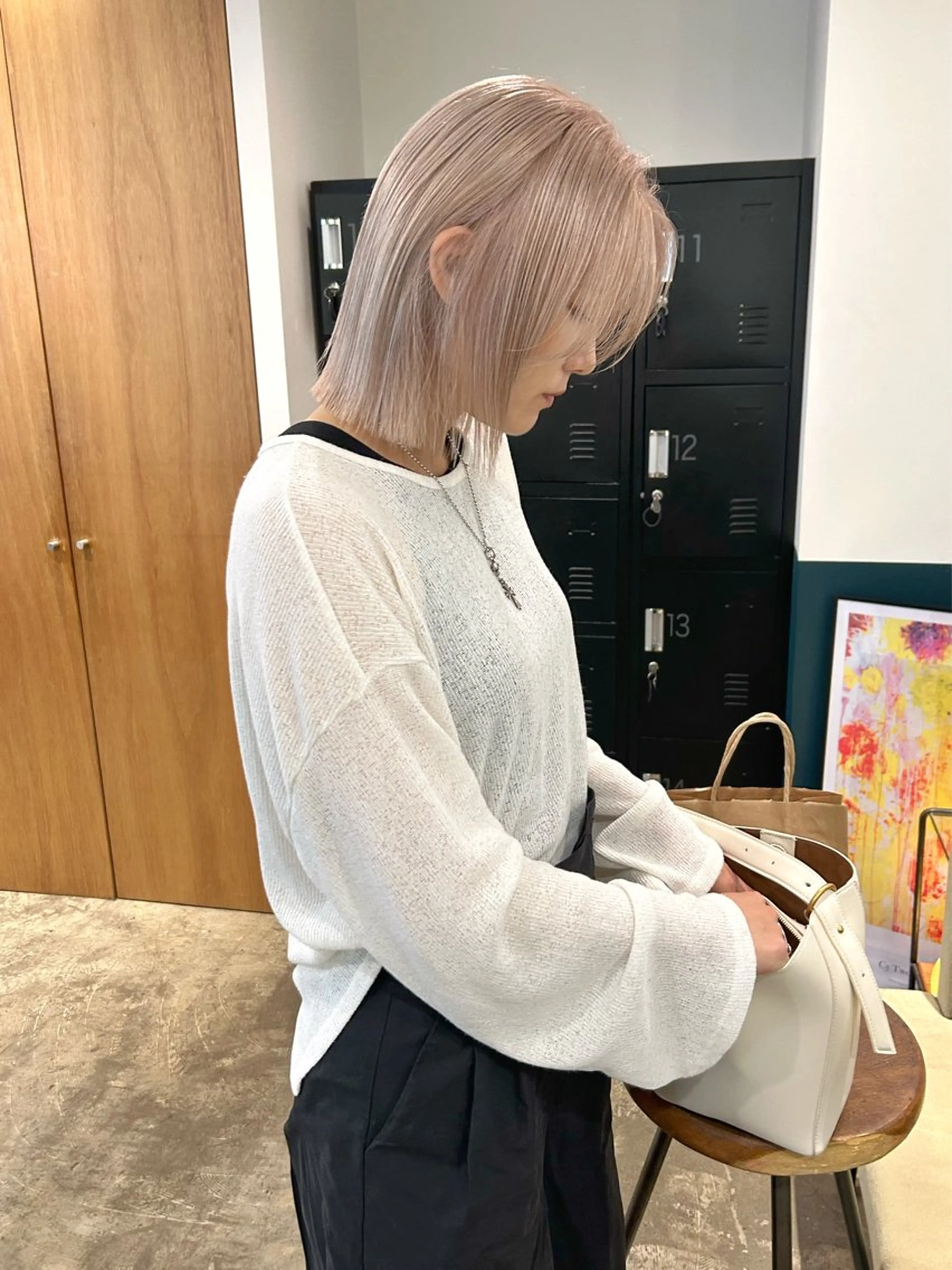 ショート カラー ベージュカラー ホワイトベージュ カット ヘアカラー カラーリスト菅野 竜矢🌈のヘアスタイル