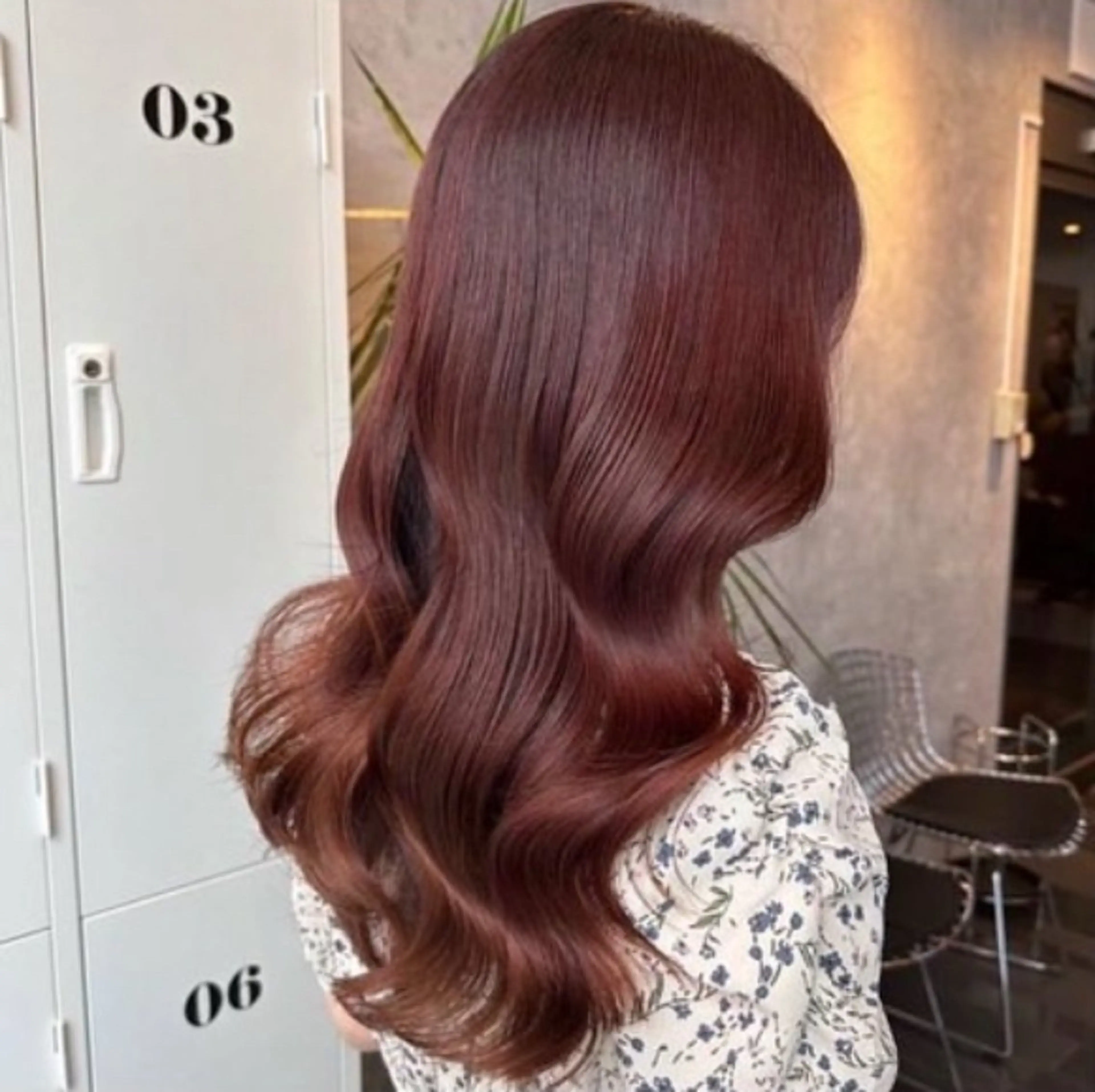 カラー ブリーチ ブリーチなしカラー トメちゃん 💜🇭🇰のヘアスタイル