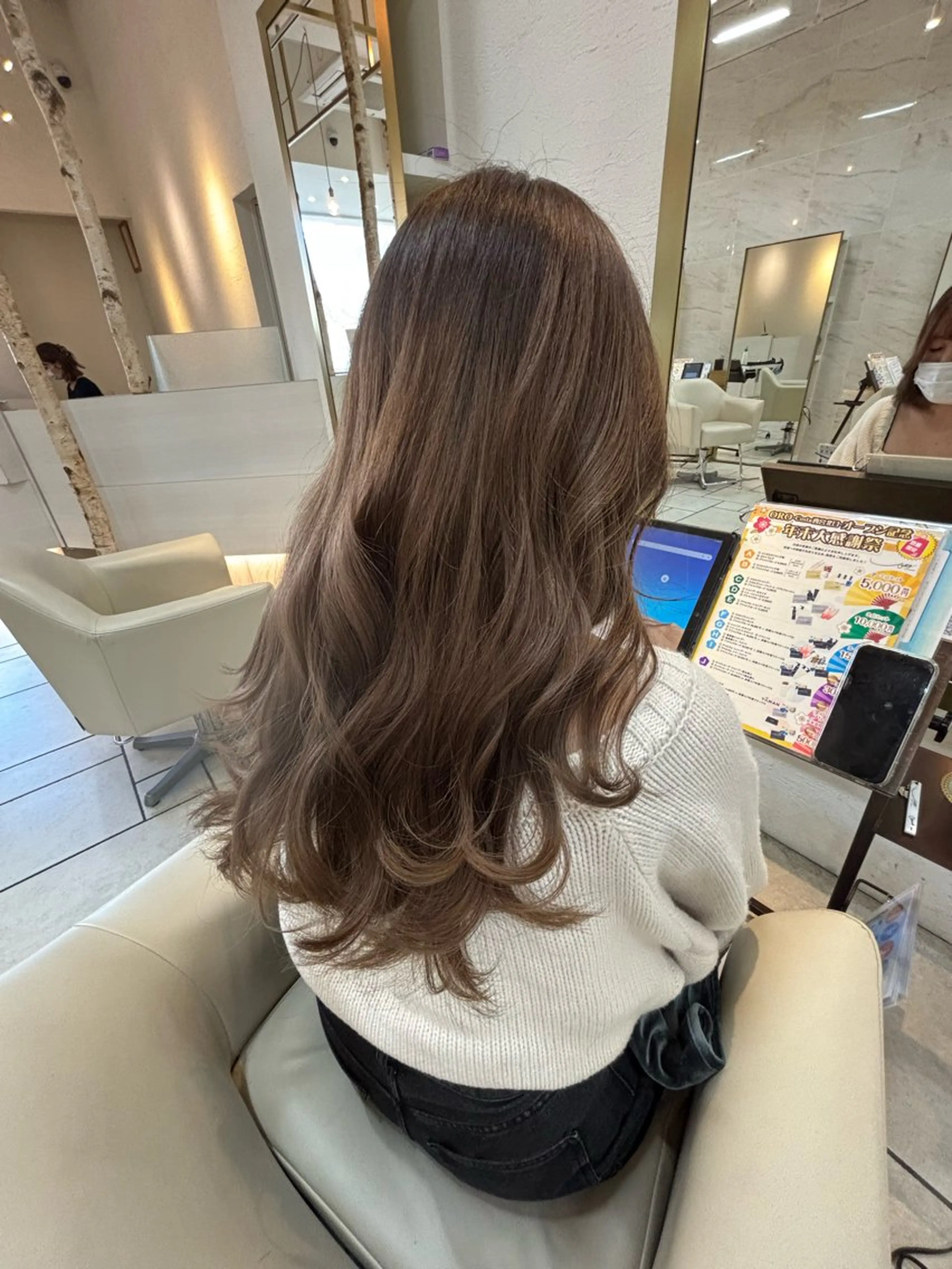 ロング ヘアカラー トリートメント ORO 緑地公園店所属・エクステ/ブリーチ 緑地公園店長浦岡のヘアスタイル