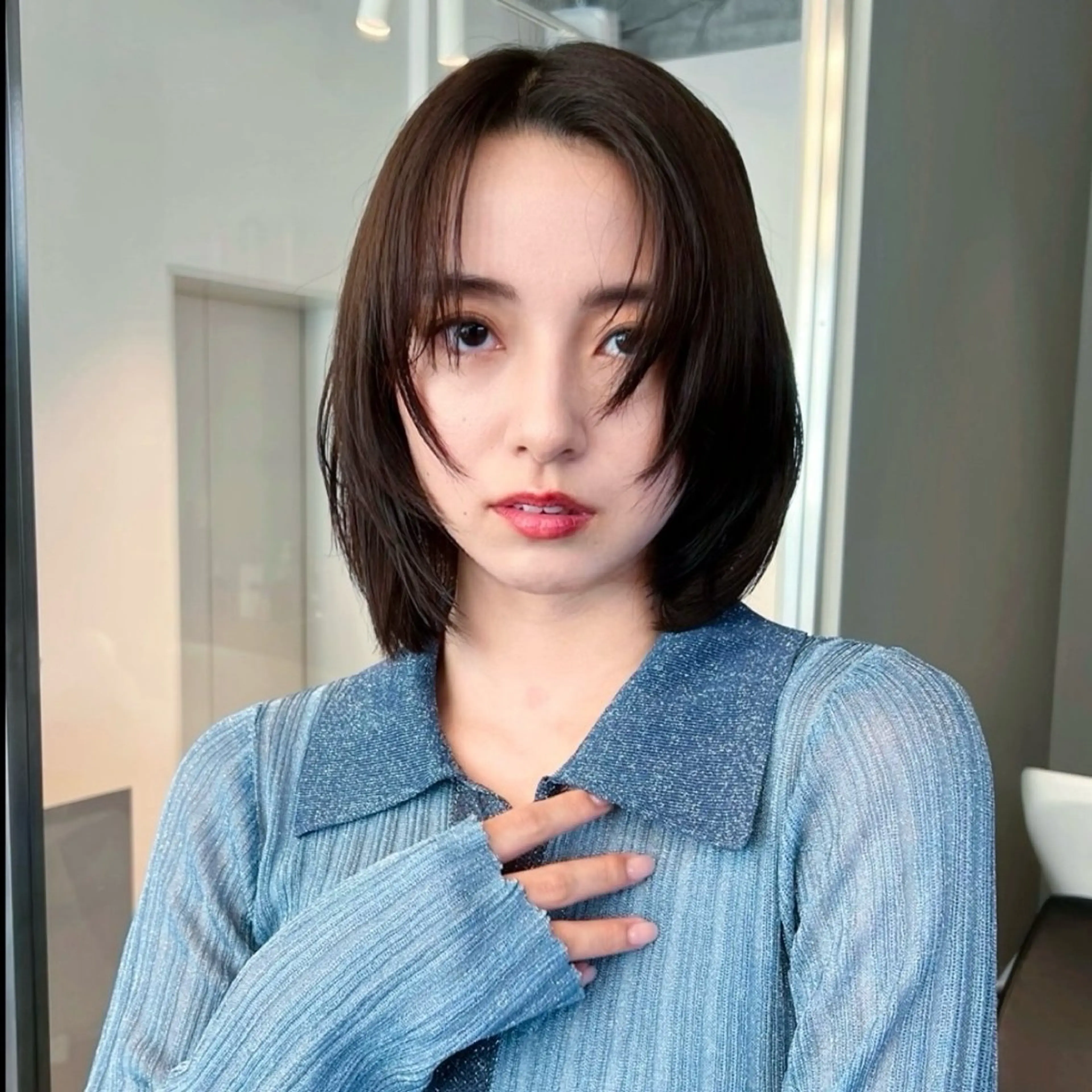 ミディアム TRICCA 銀座所属・奏羽　"ショート ・ボブ ・レイヤー"のヘアスタイル
