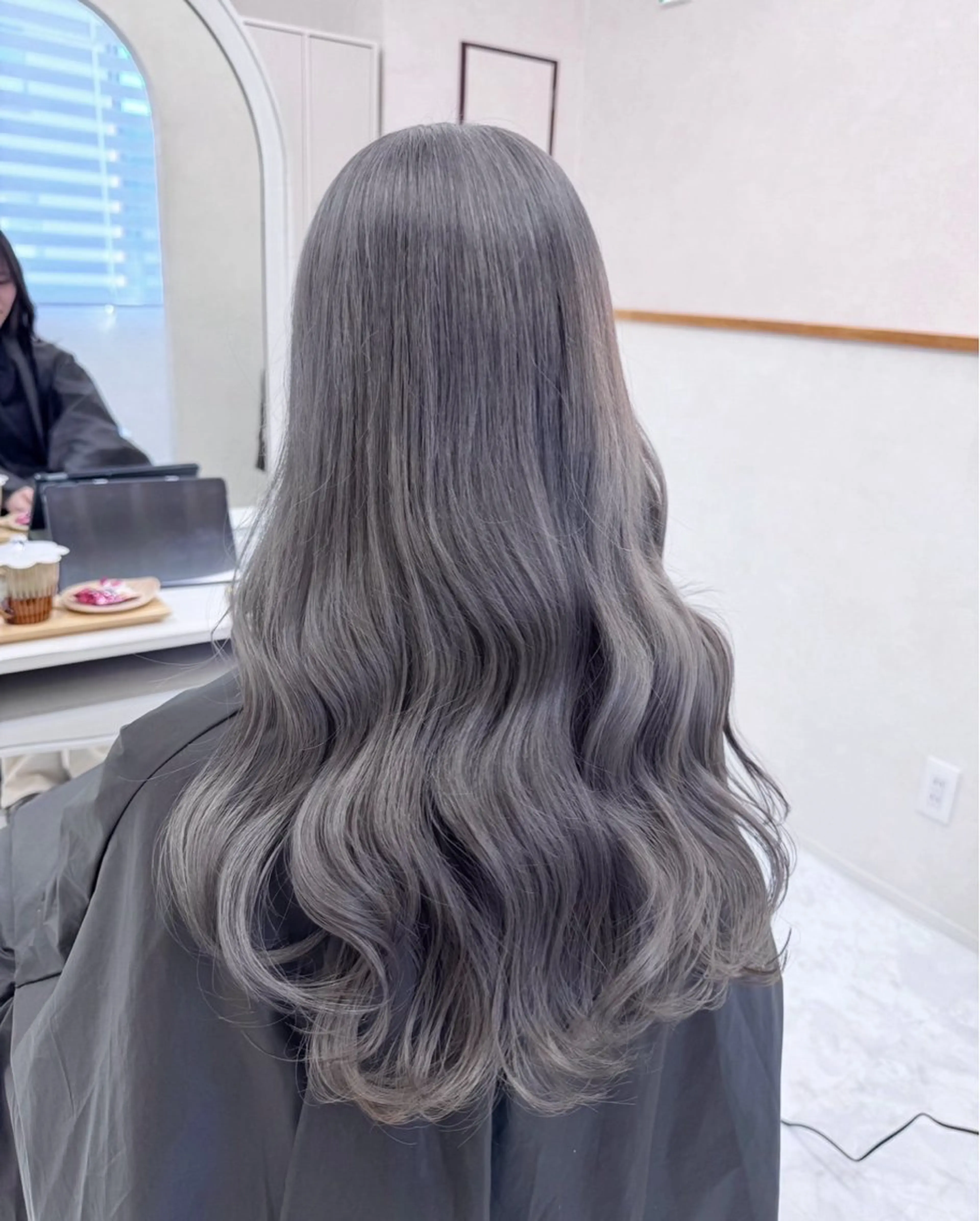 ロング カラー 藤岡 【ｌｉｔ．】のヘアスタイル