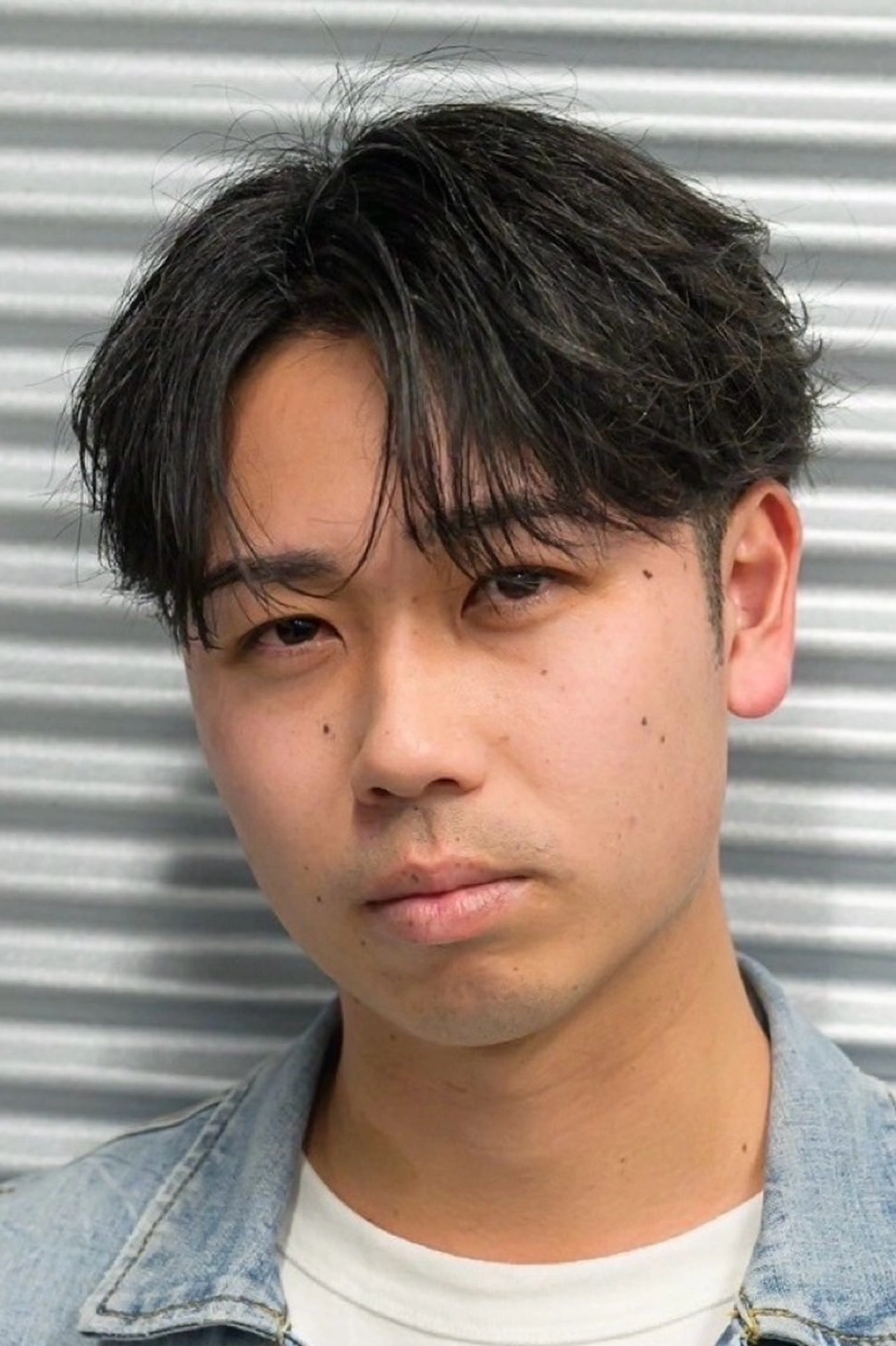 ショート パーマ メンズ カット パーマ 柏のセンターパート のプロ関口 柊太のヘアスタイル