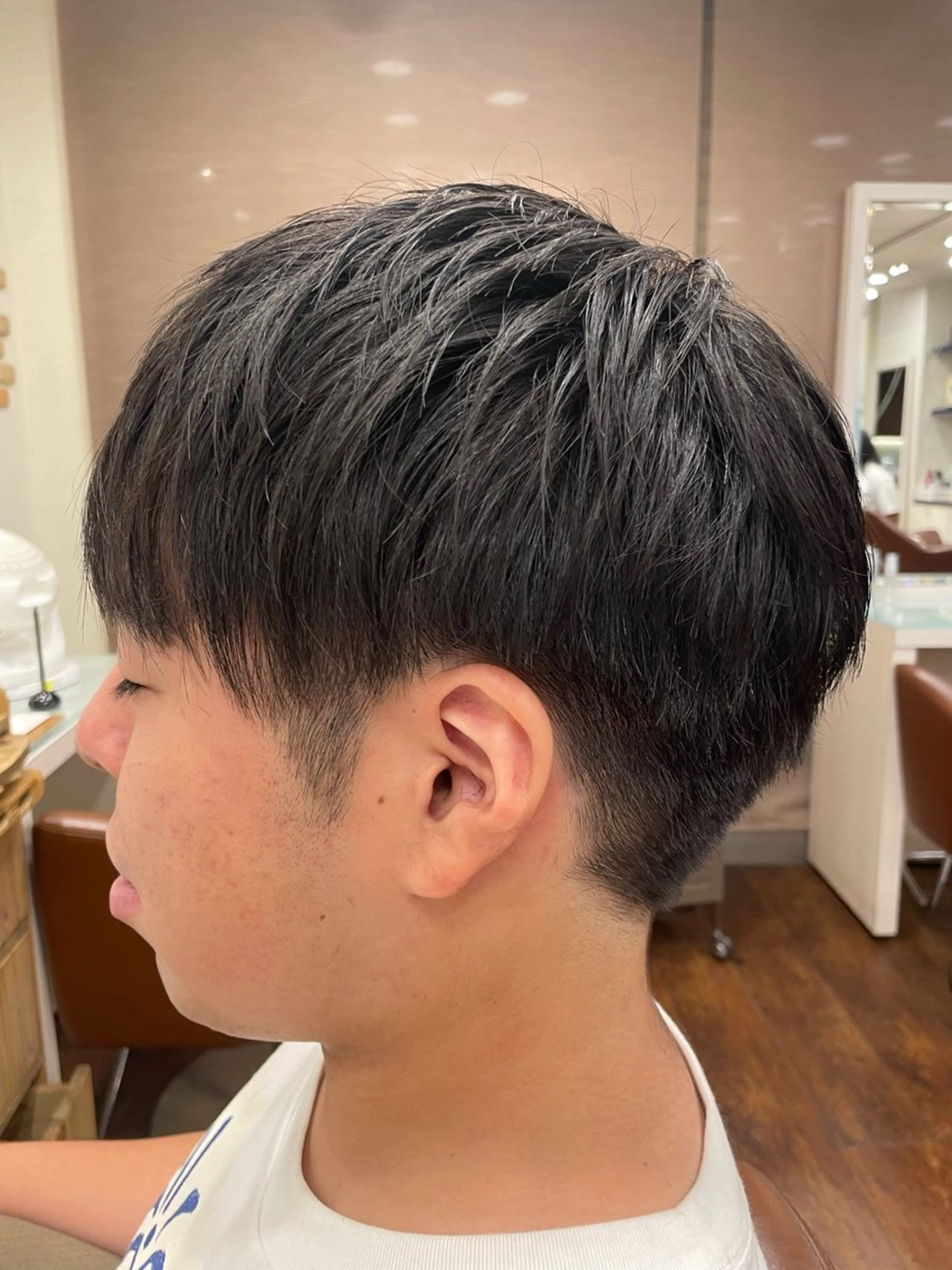 ショート メンズ マッシュ 刈り上げ 井上 悠人のヘアスタイル
