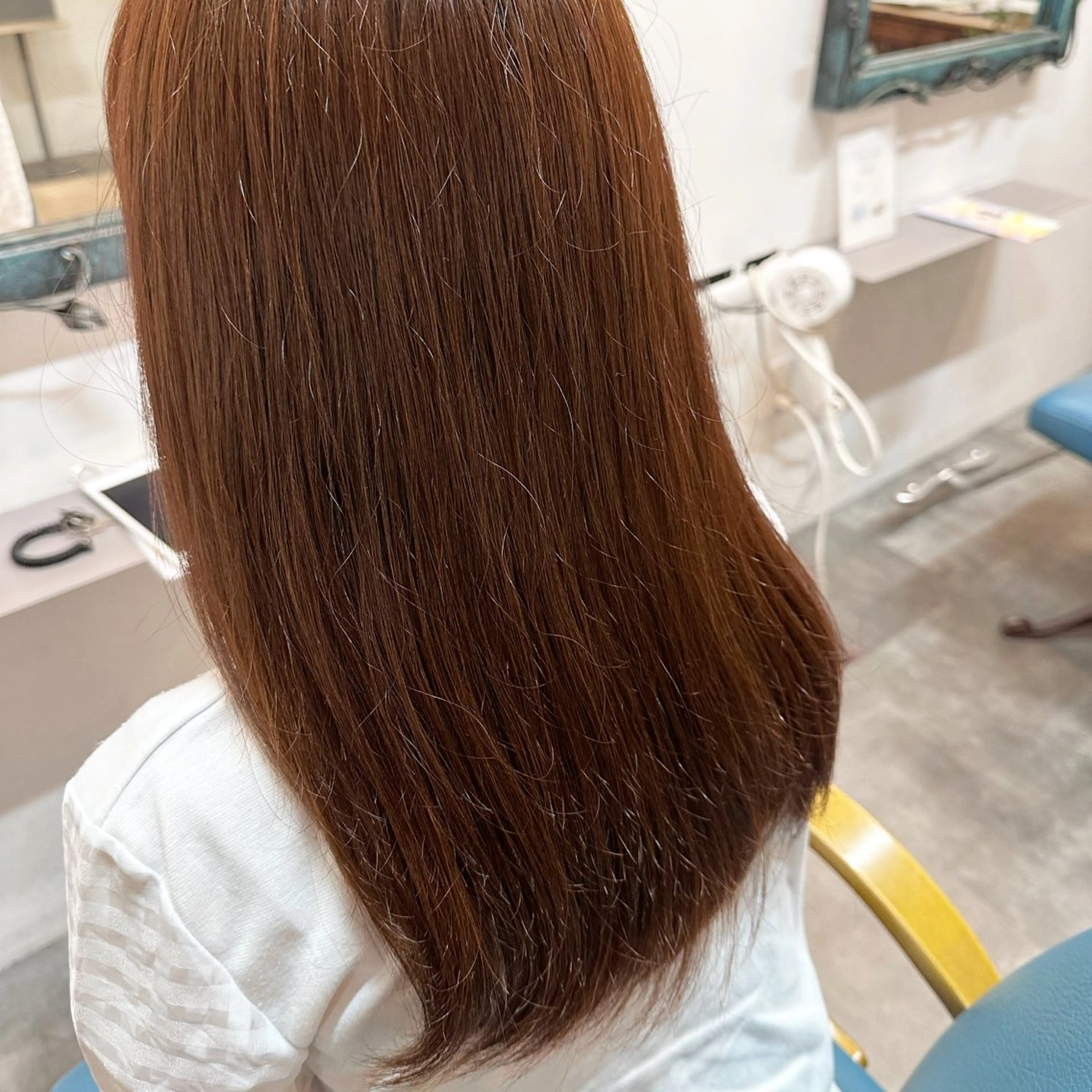 セミロング ヘアカラー CHEST　若松 采実のヘアスタイル