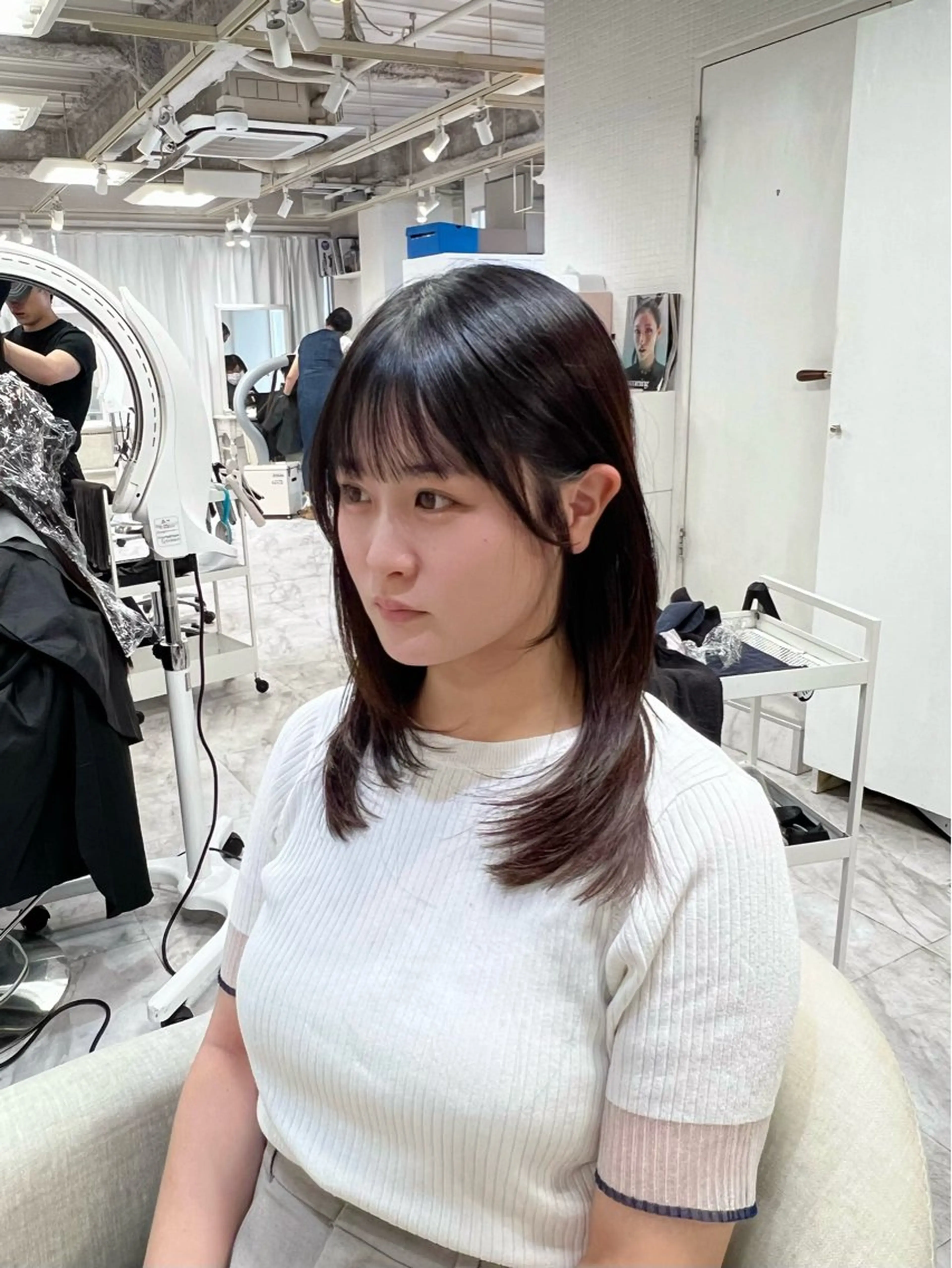 ミディアム ボブ ハッシュカット レイヤーカット 山田 蓮のヘアスタイル