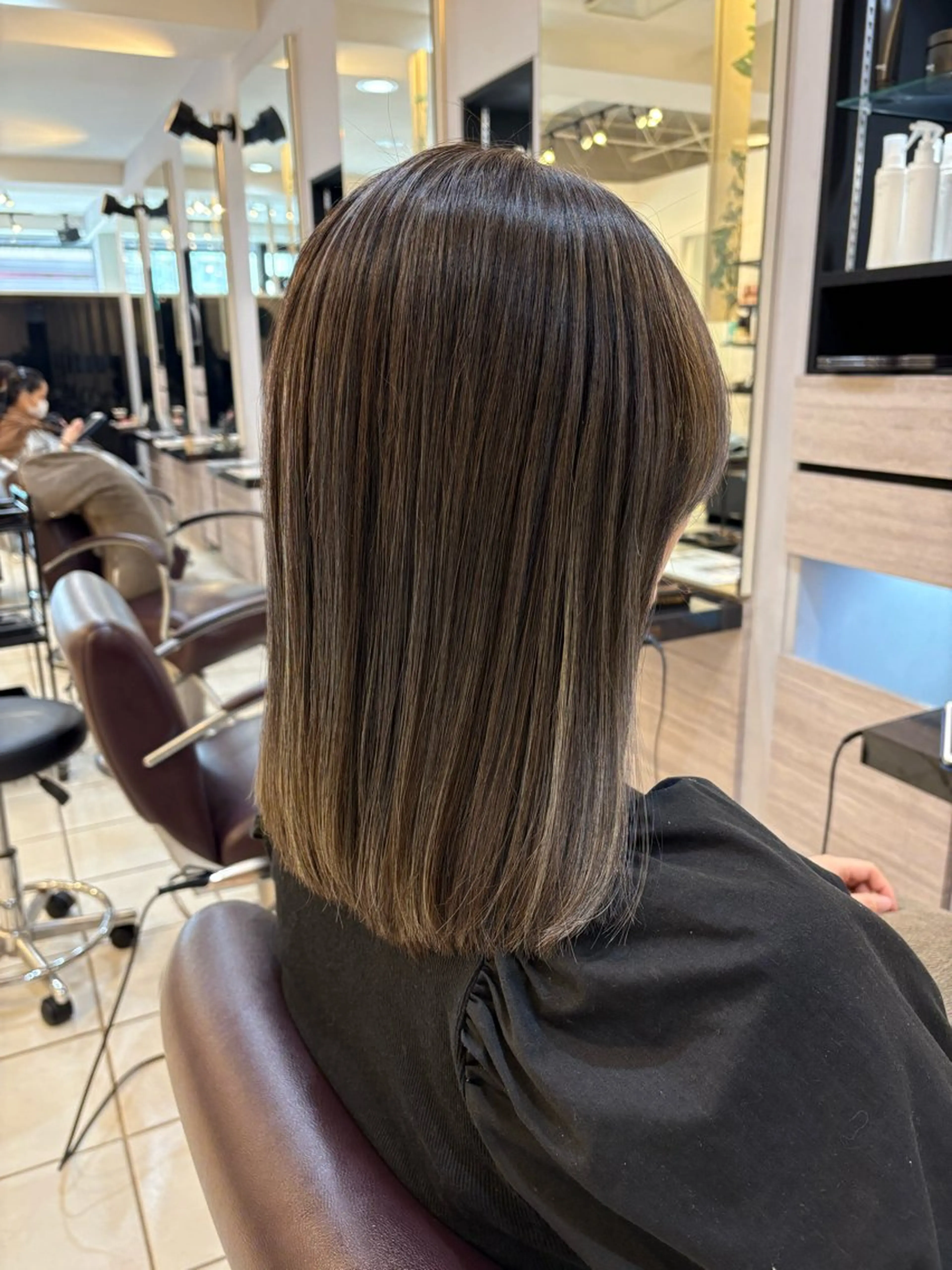 ミディアム 縮毛矯正 石田 啓のヘアスタイル