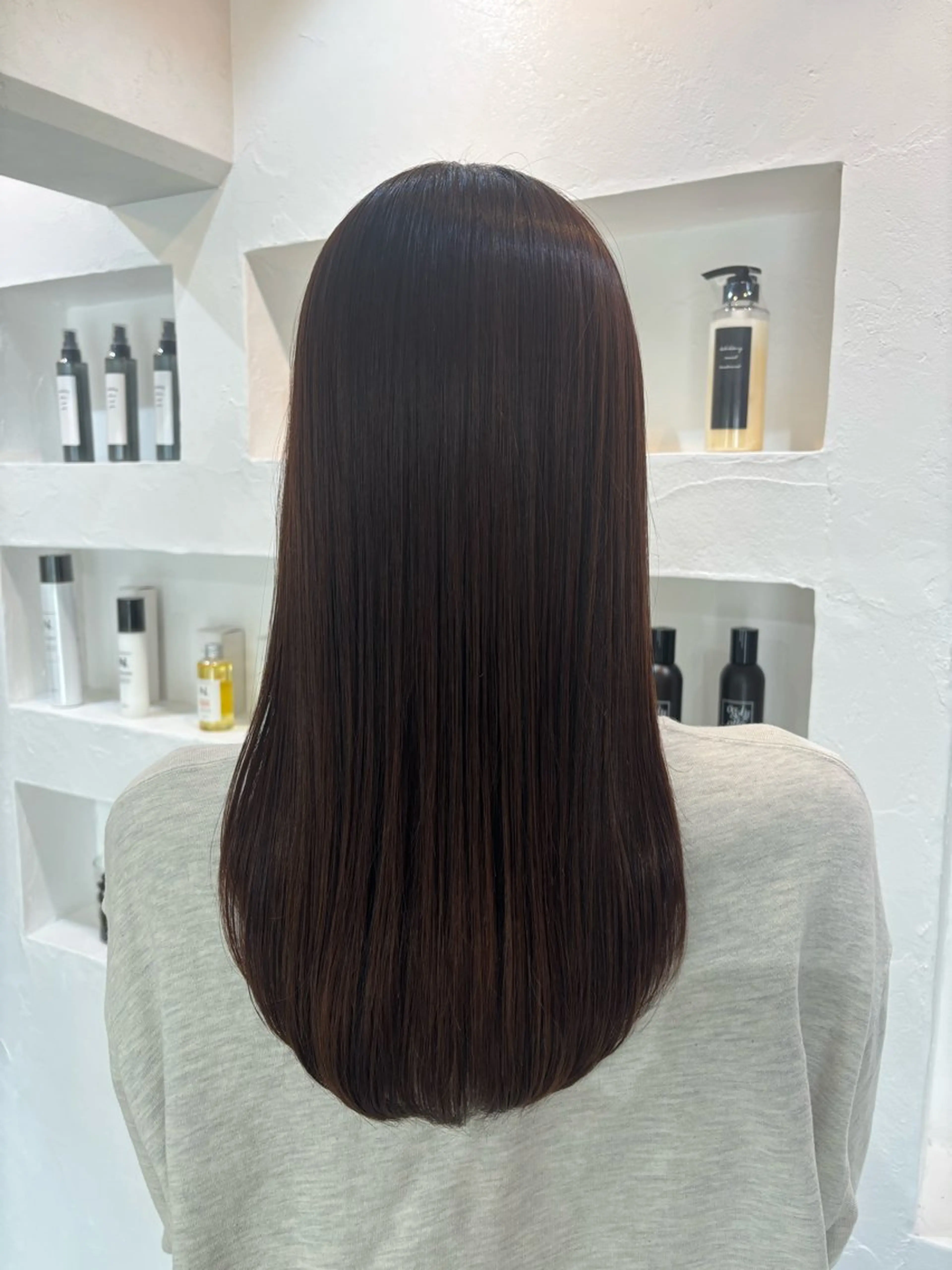 ロング 髪質改善 トリートメント 顔周りのデザイン特化 井手麻梨栄のヘアスタイル