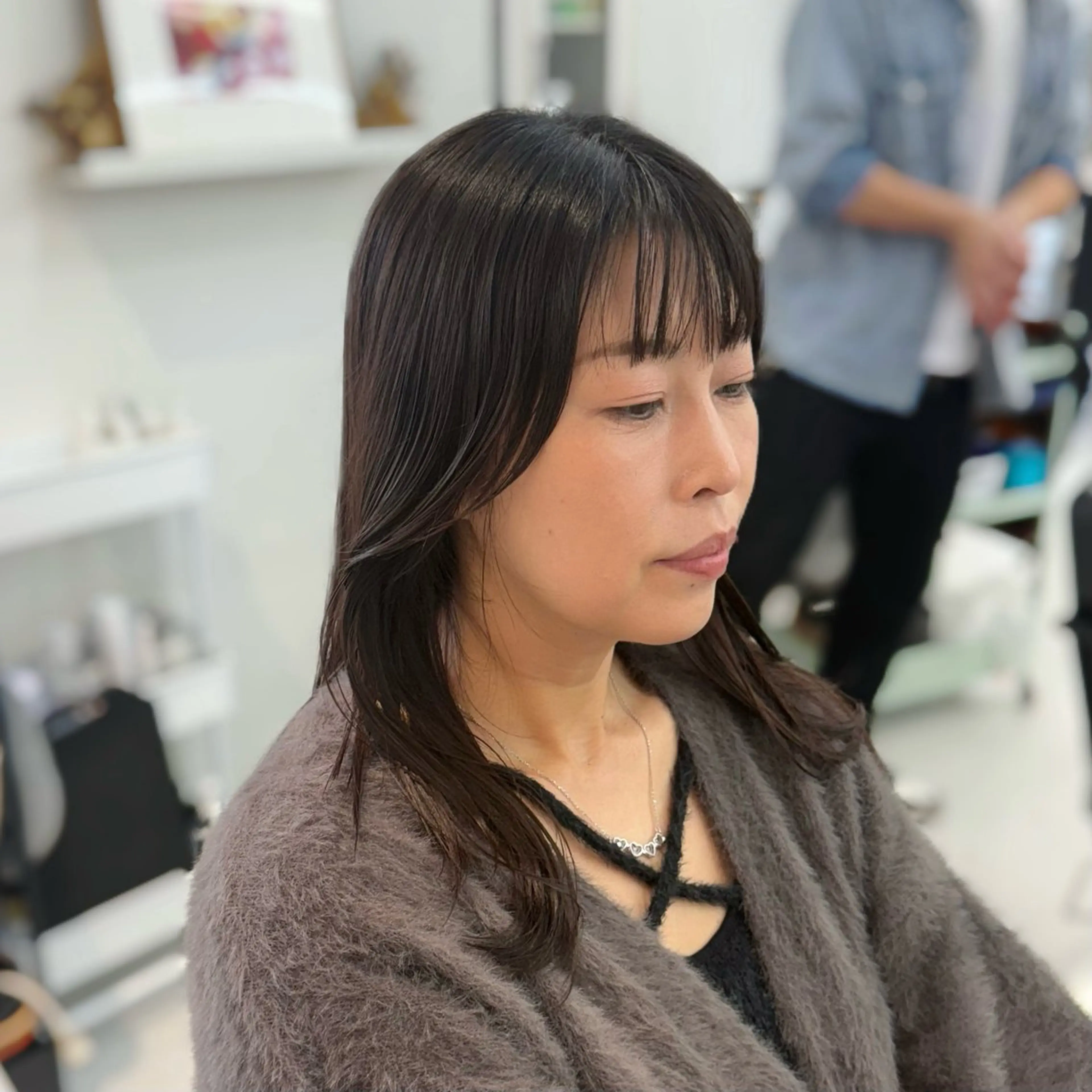 セミロング カット ヘアカラー トリートメント 榎本 雪来 LEV.のヘアスタイル