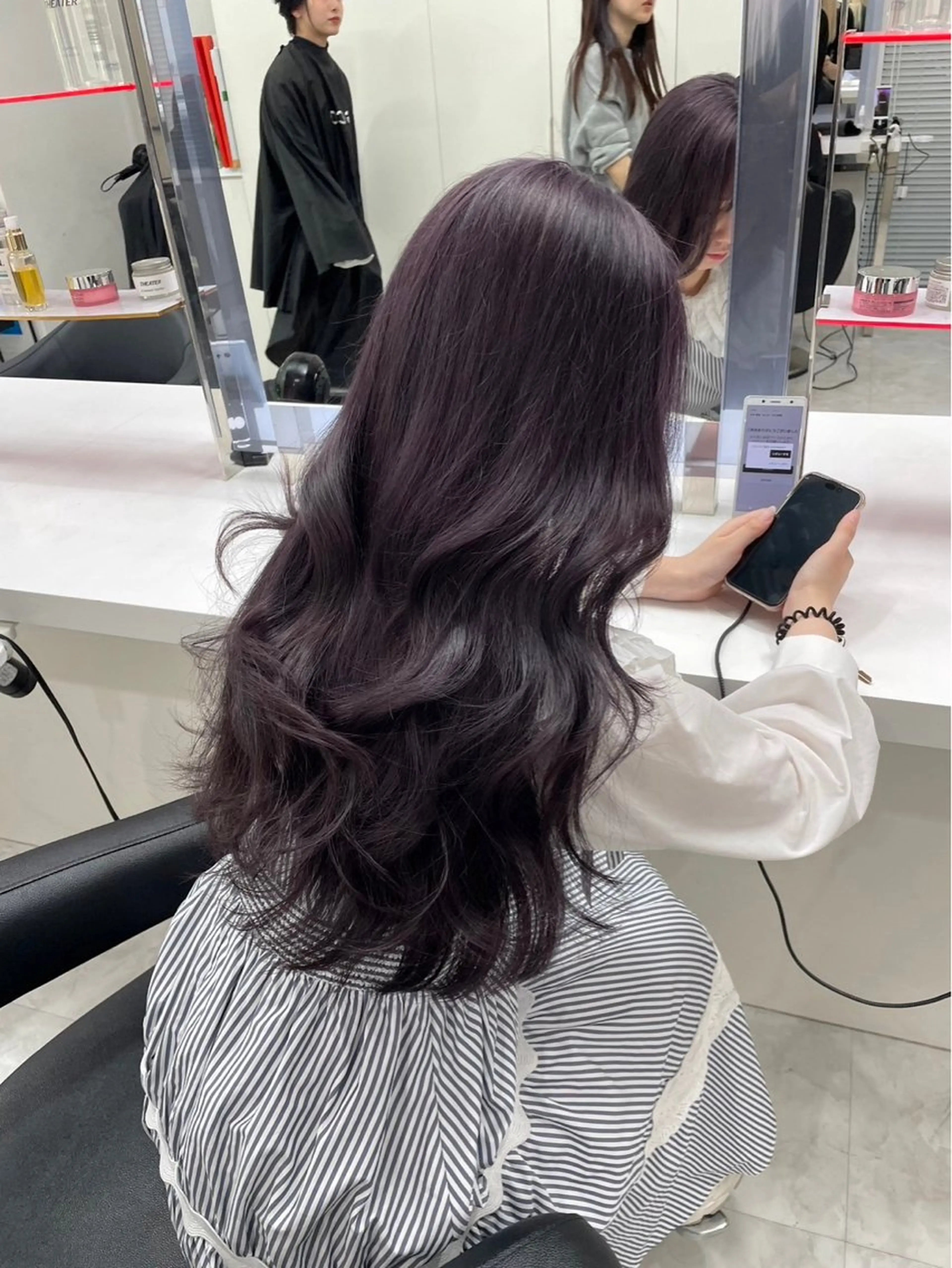 ロング カラー ヘアアレンジ ブリーチ ブリーチなしカラー 髪質改善 トリートメント 🎀RIN🎀 就活🩶暗髪カラーのヘアスタイル