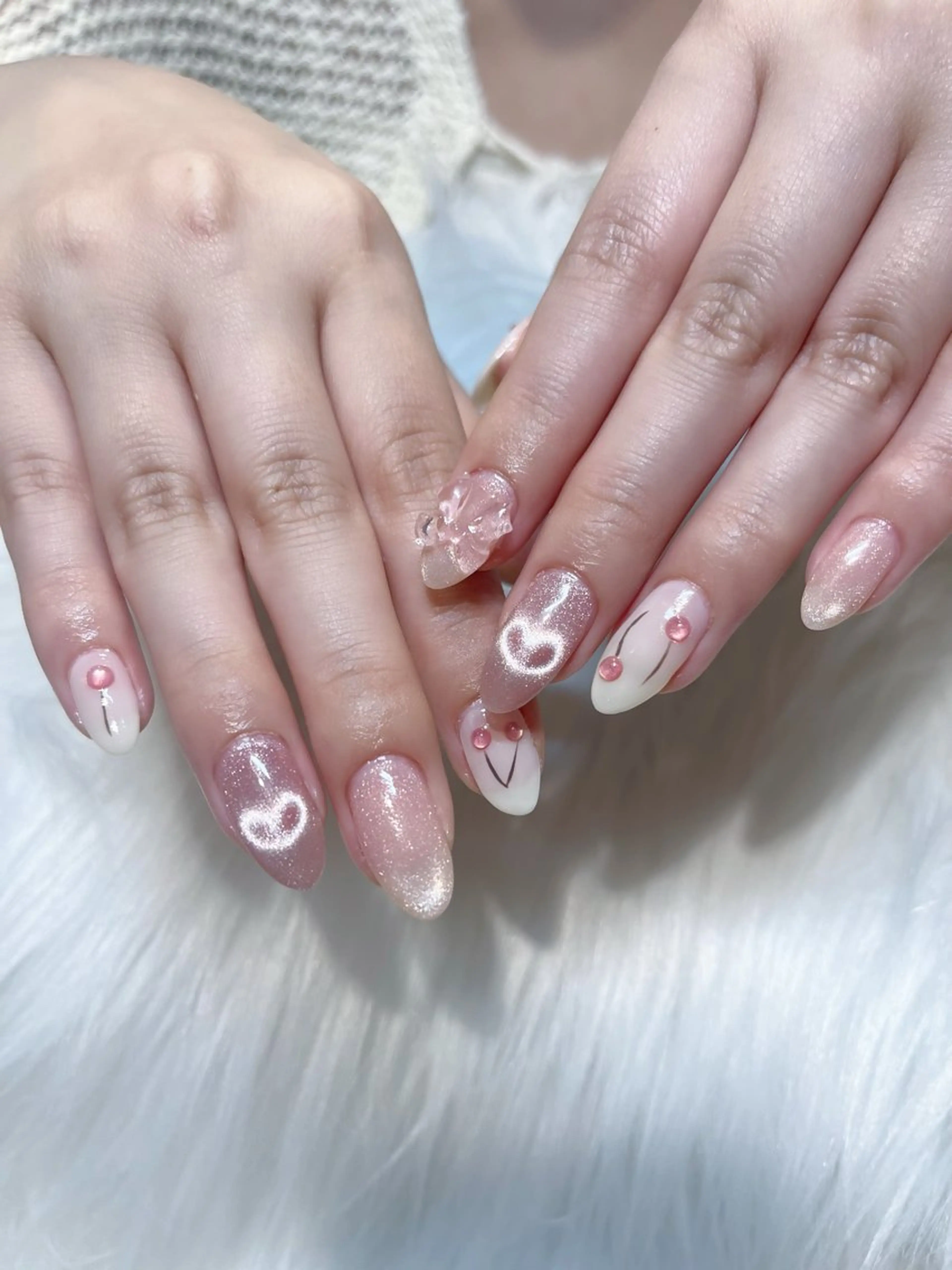 ネイル アートネイル ガーリー ハート 韓国ネイル 持ち込み ハンドネイル KOKONA 🎀のネイルデザイン